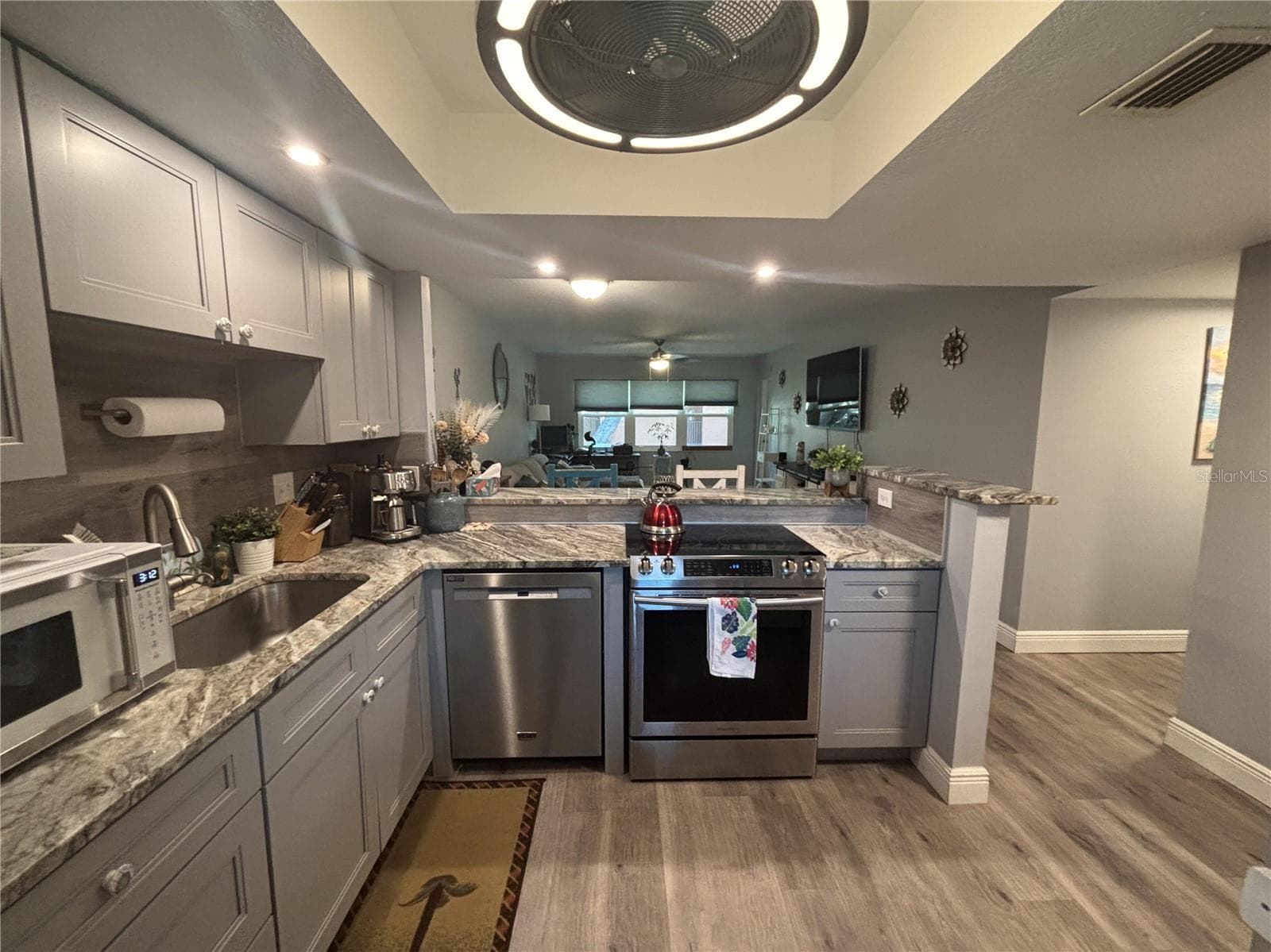 Condominium at 4805 ALT 19 #624, PALM HARBOR, photo 9 of 38