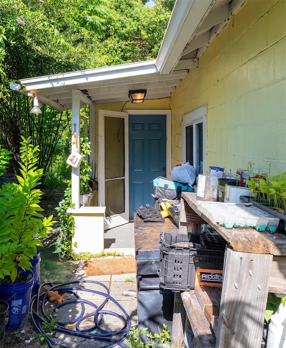 Triplex at 220 N ADELLE AVE, DELAND, photo 21 of 34