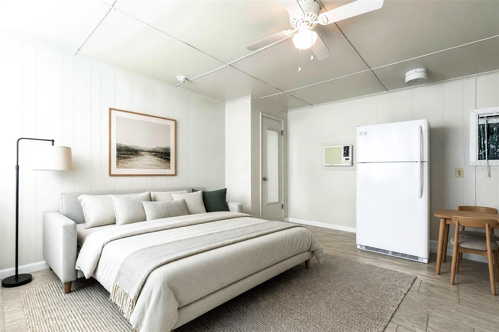 virtually staged - 220 N ADELLE AVE, DELAND
