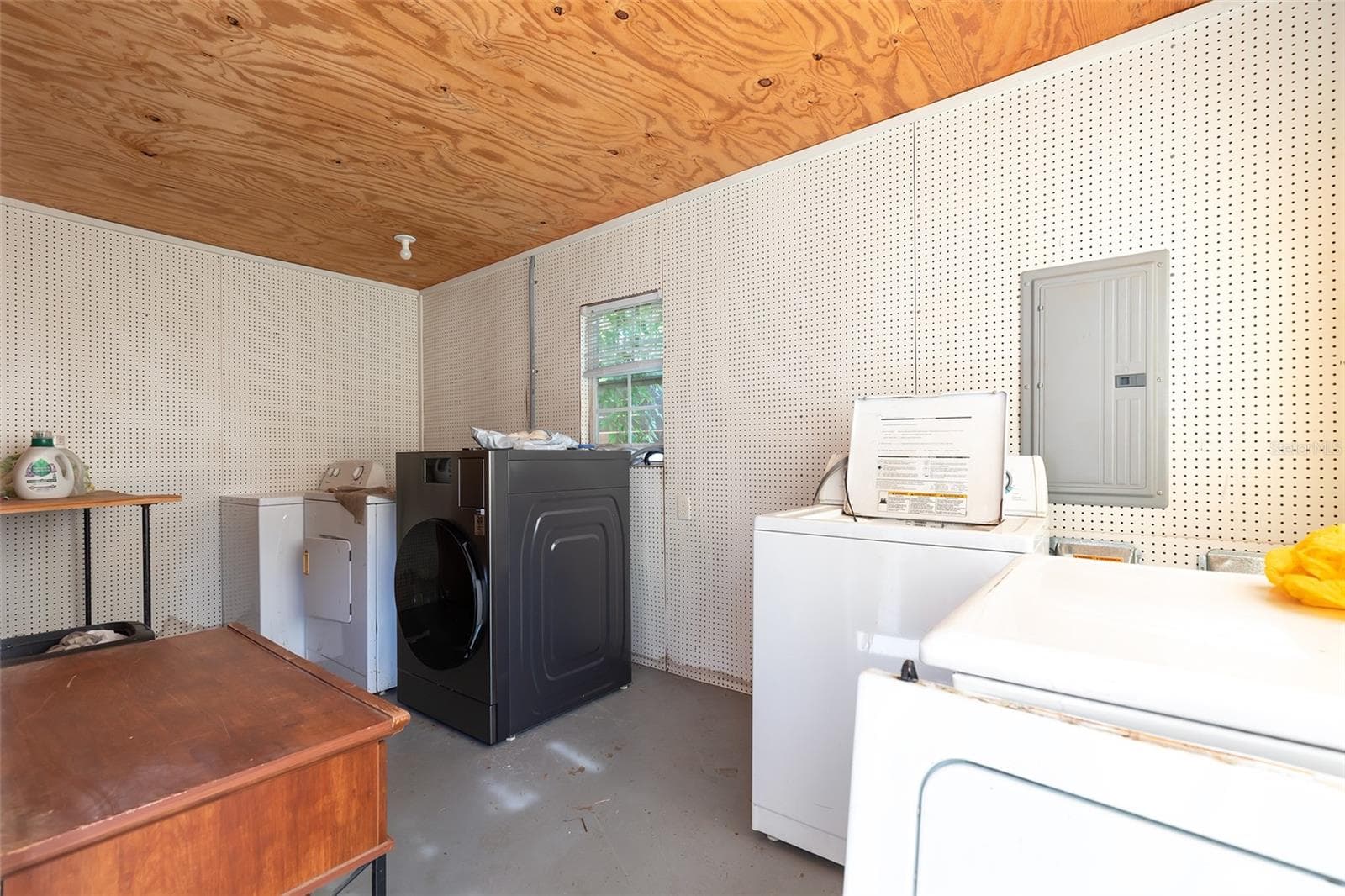 Triplex at 220 N ADELLE AVE, DELAND, photo 30 of 34