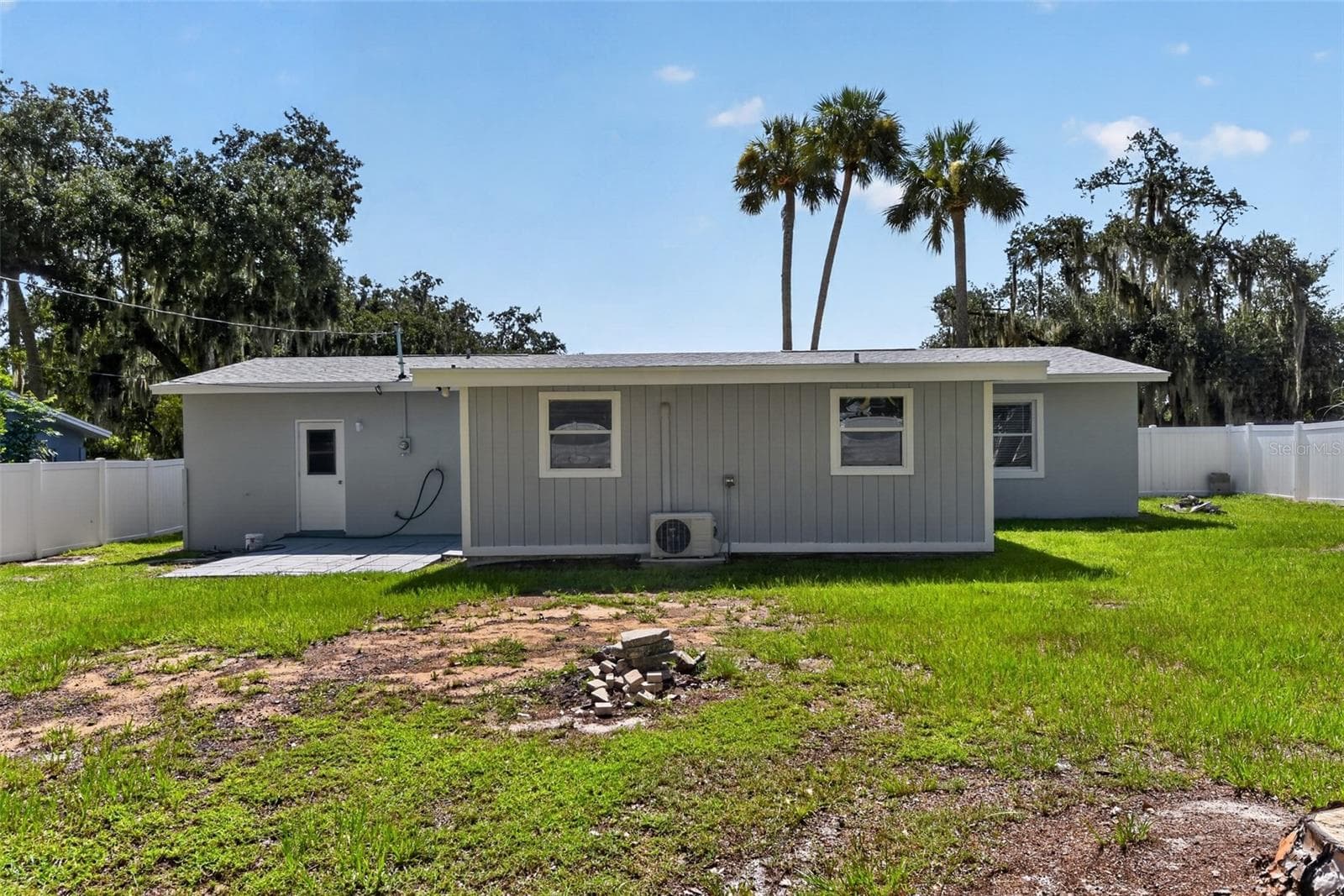 Single Family Residence at 1148 FOUNTAINHEAD DR, DELTONA, photo 30 of 42