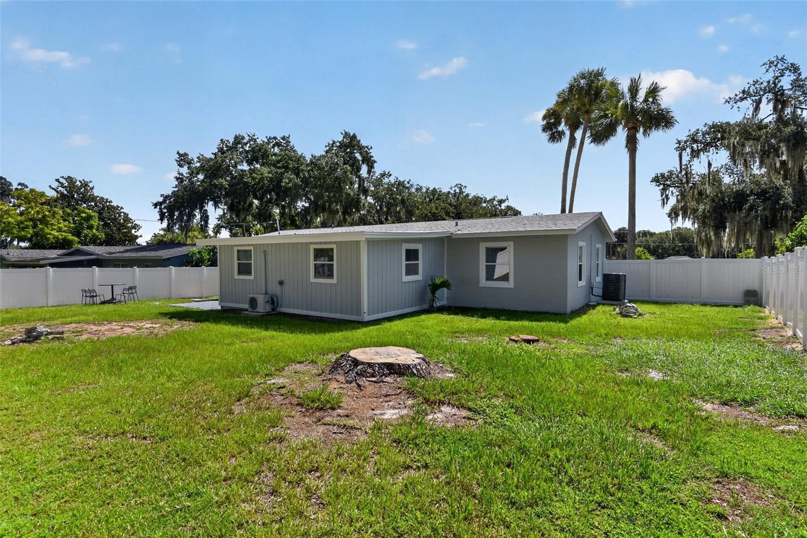 Single Family Residence at 1148 FOUNTAINHEAD DR, DELTONA, photo 2 of 42