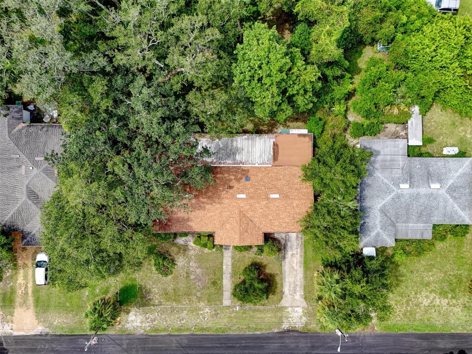 Single Family Residence at 1520 MORAVIA AVE, HOLLY HILL, photo 5 of 43