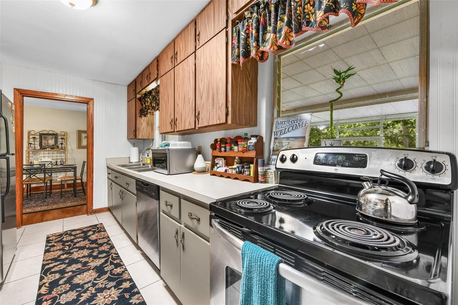 Single Family Residence at 1520 MORAVIA AVE, HOLLY HILL, photo 12 of 43
