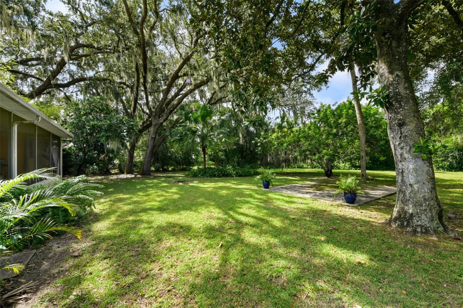 Single Family Residence at 1520 MORAVIA AVE, HOLLY HILL, photo 36 of 43