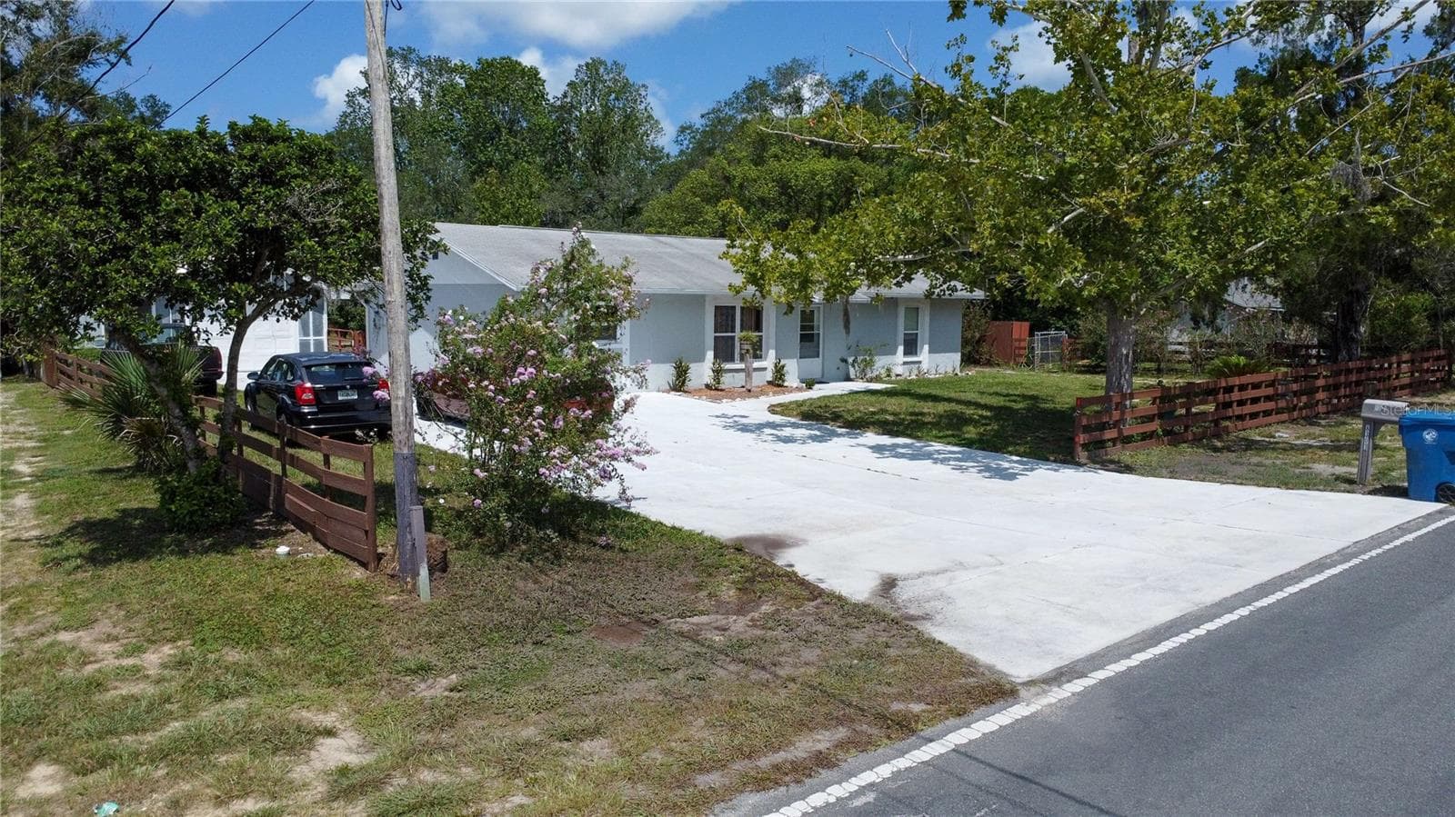 Single Family Residence at 8301 WEEPING WILLOW ST, BROOKSVILLE, photo 3 of 50