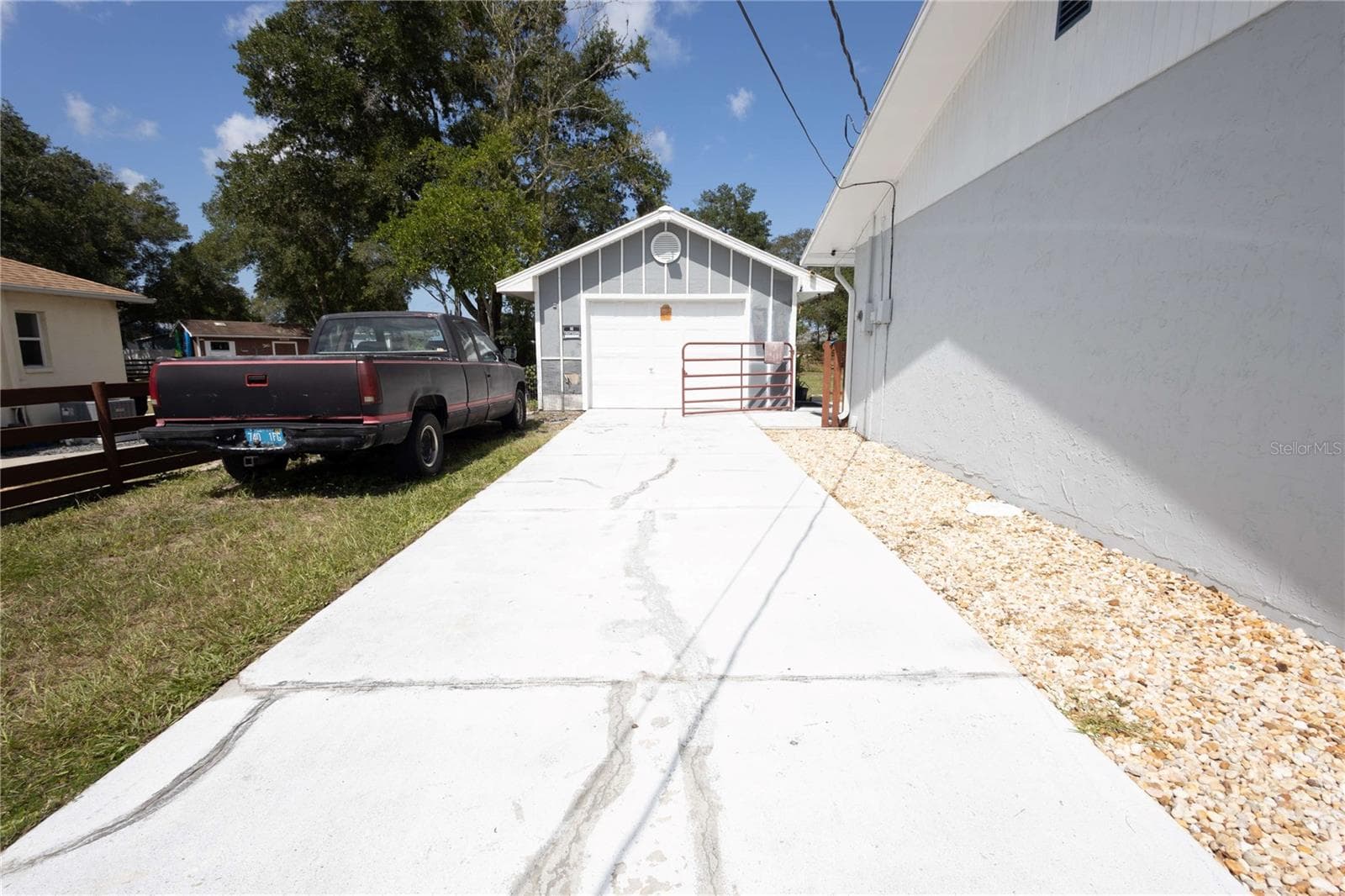 Single Family Residence at 8301 WEEPING WILLOW ST, BROOKSVILLE, photo 6 of 50