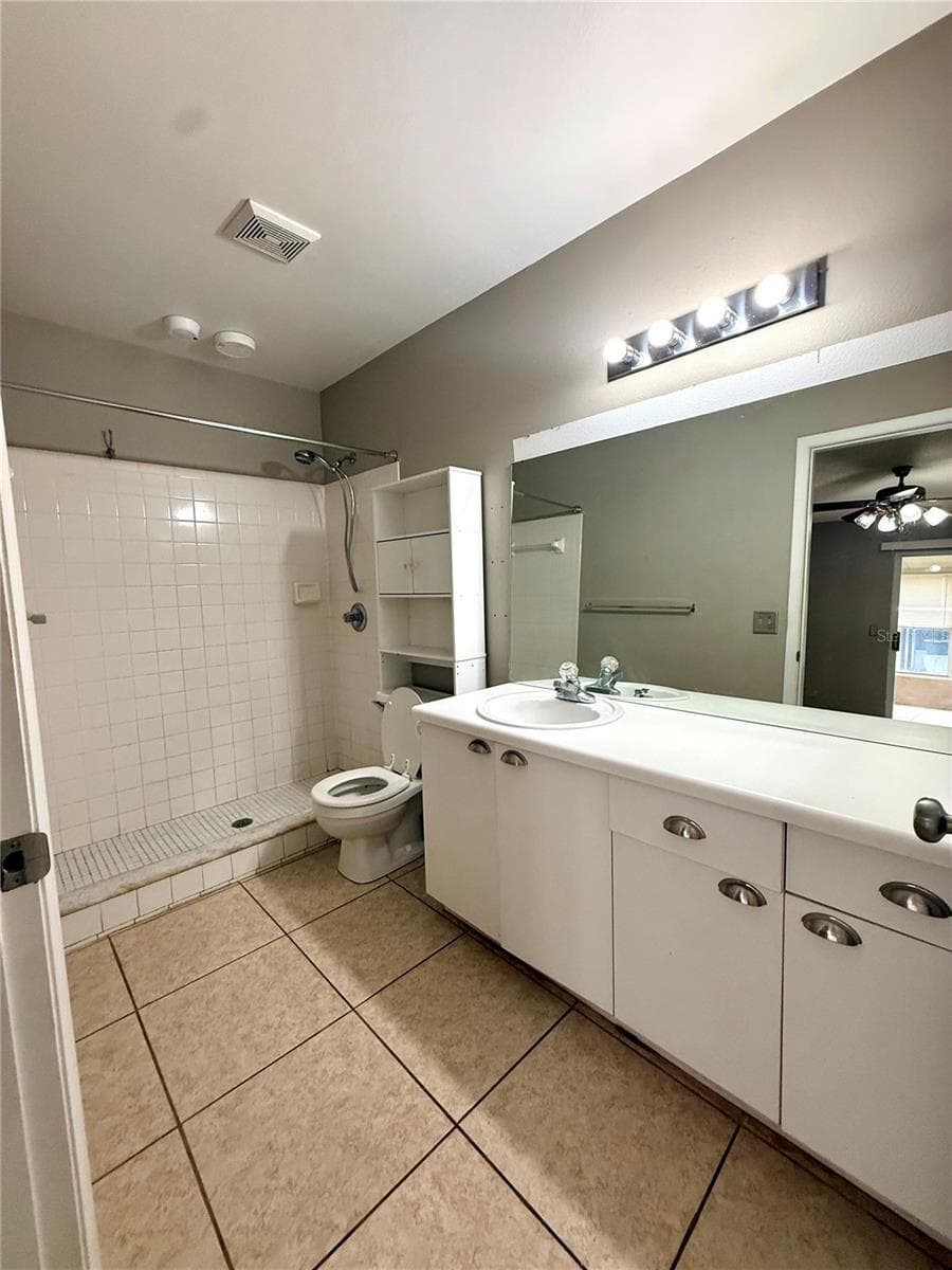 Condominium at 242 WINTER RIDGE BLVD #242, WINTER HAVEN, photo 9 of 16