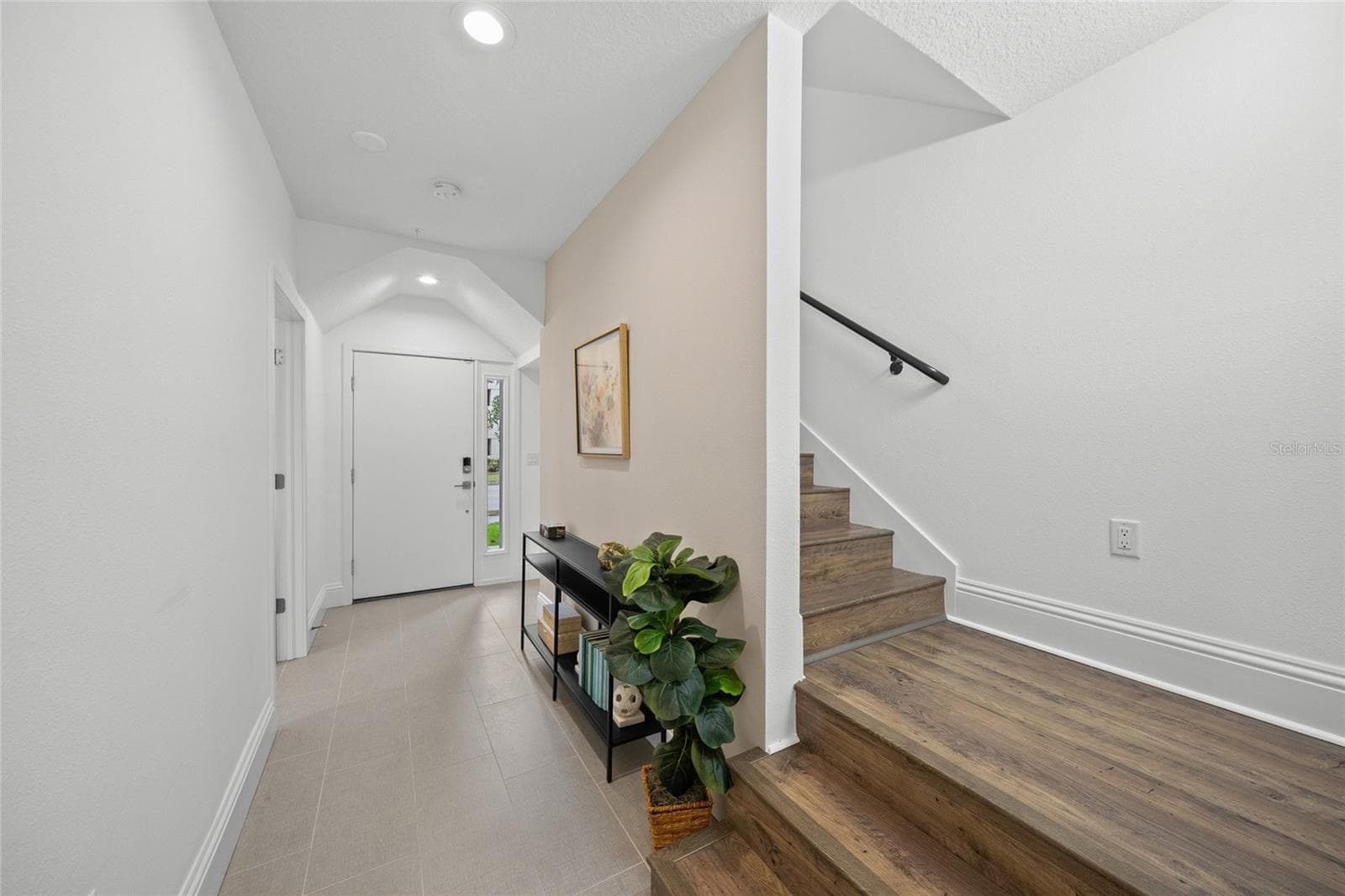 Townhouse at 72 N SCHOOL AVE, SARASOTA, photo 6 of 81