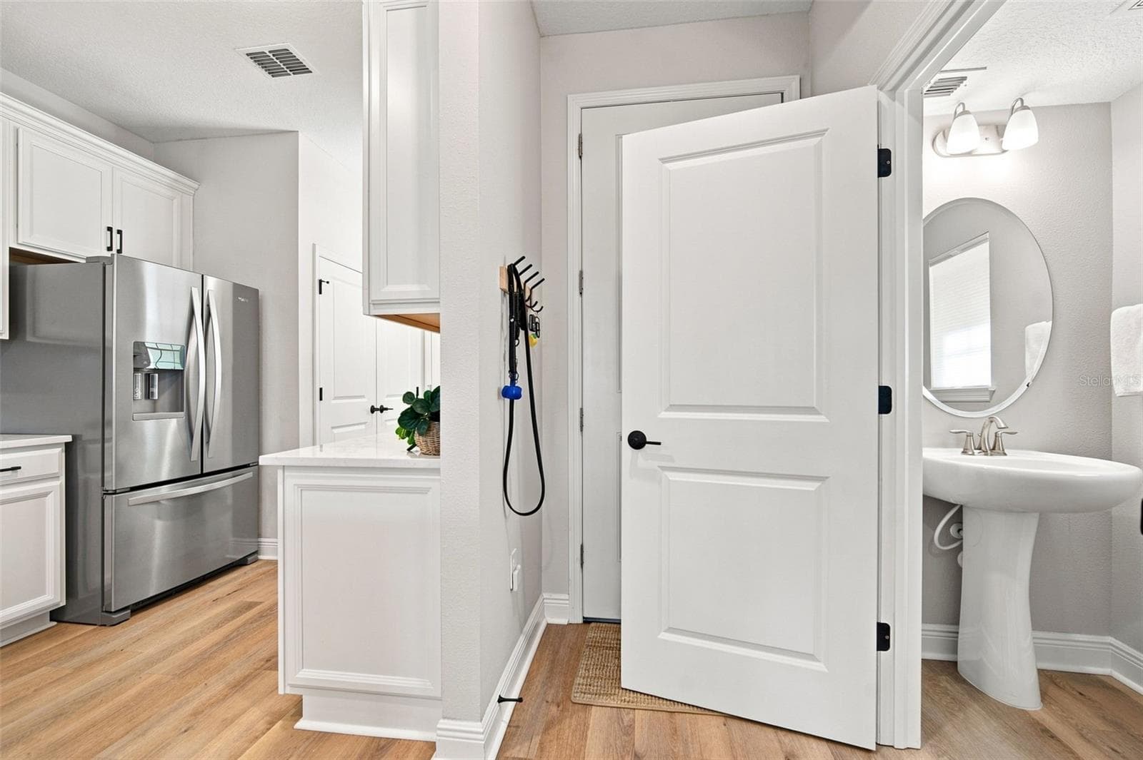 Townhouse at 5292 NEIL DR, ST PETERSBURG, photo 15 of 73