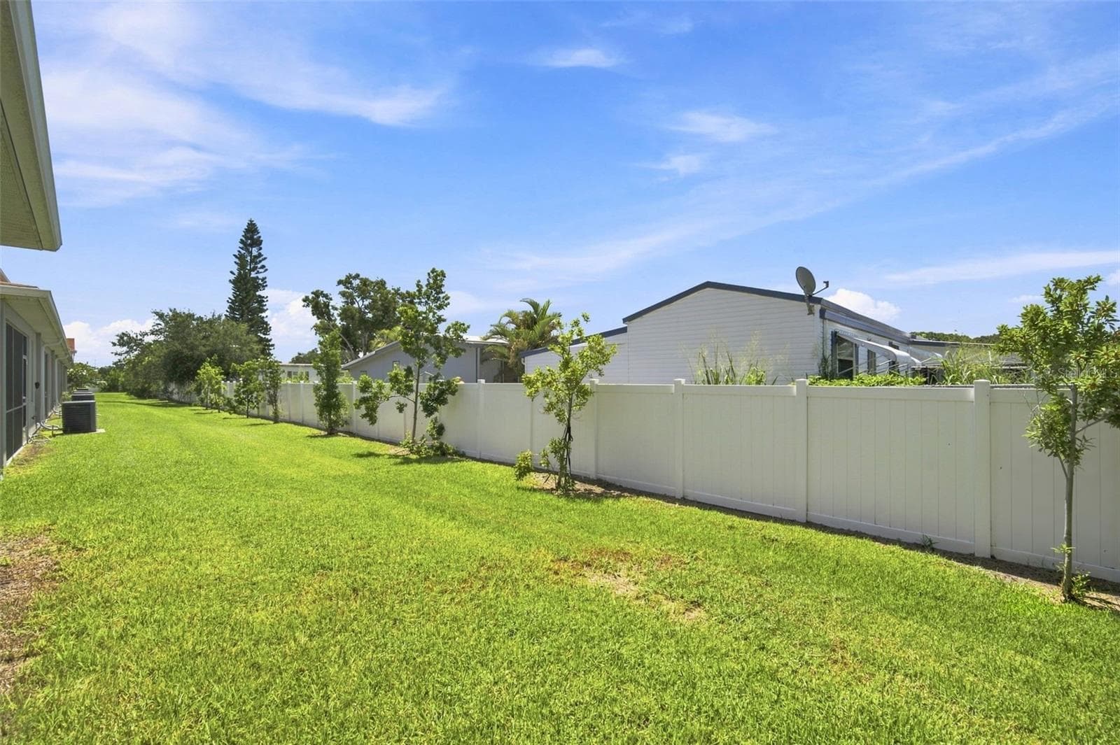 Townhouse at 5292 NEIL DR, ST PETERSBURG, photo 46 of 73
