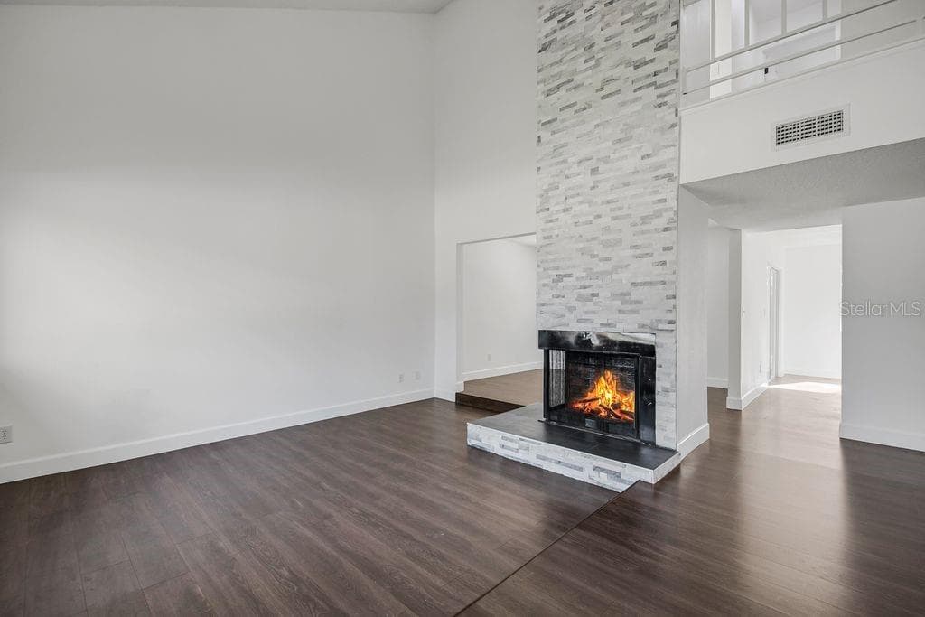 Single Family Residence at 401 WOODVIEW DR, LONGWOOD, photo 8 of 65
