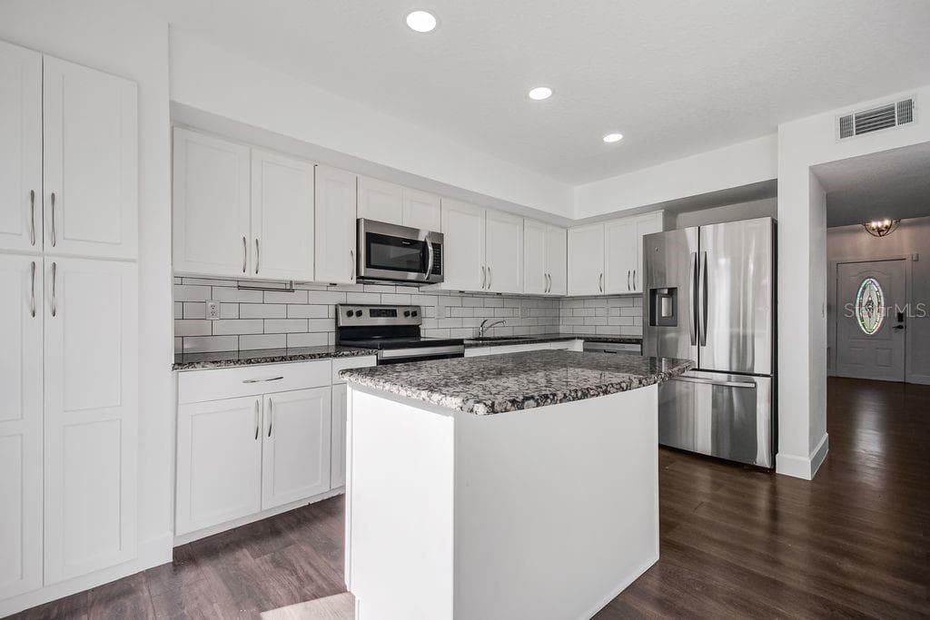 Single Family Residence at 401 WOODVIEW DR, LONGWOOD, photo 19 of 65