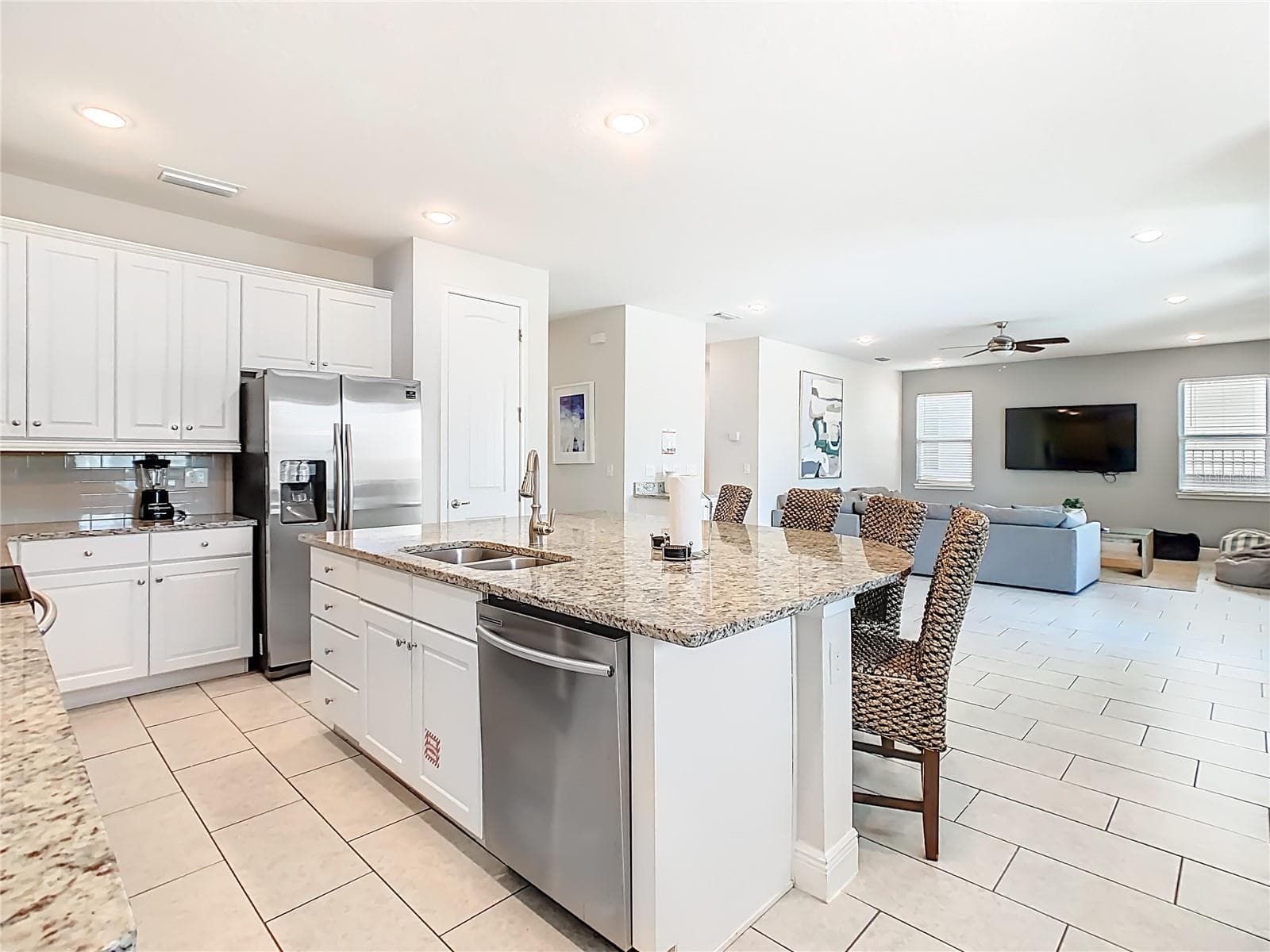 Single Family Residence at 267 SOUTHFIELD ST, KISSIMMEE, photo 7 of 60