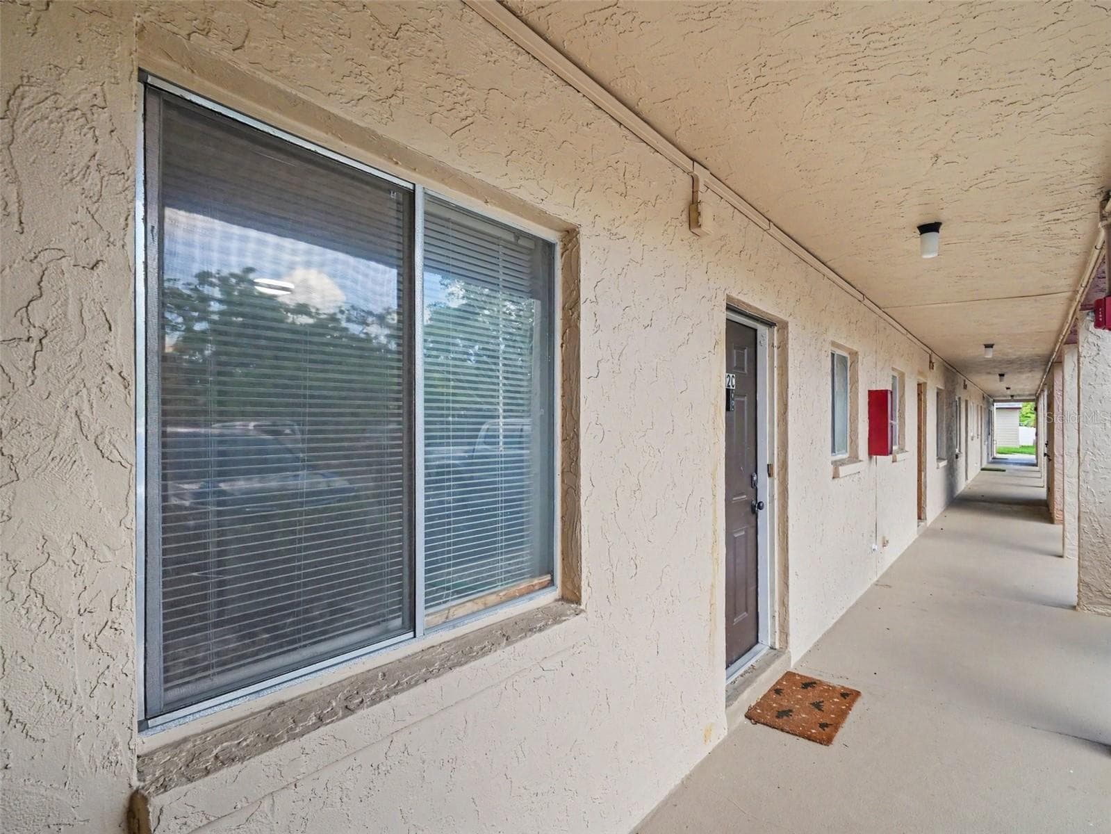 Condominium at 4023 LAKE BAYSHORE DR #112, BRADENTON, photo 8 of 41