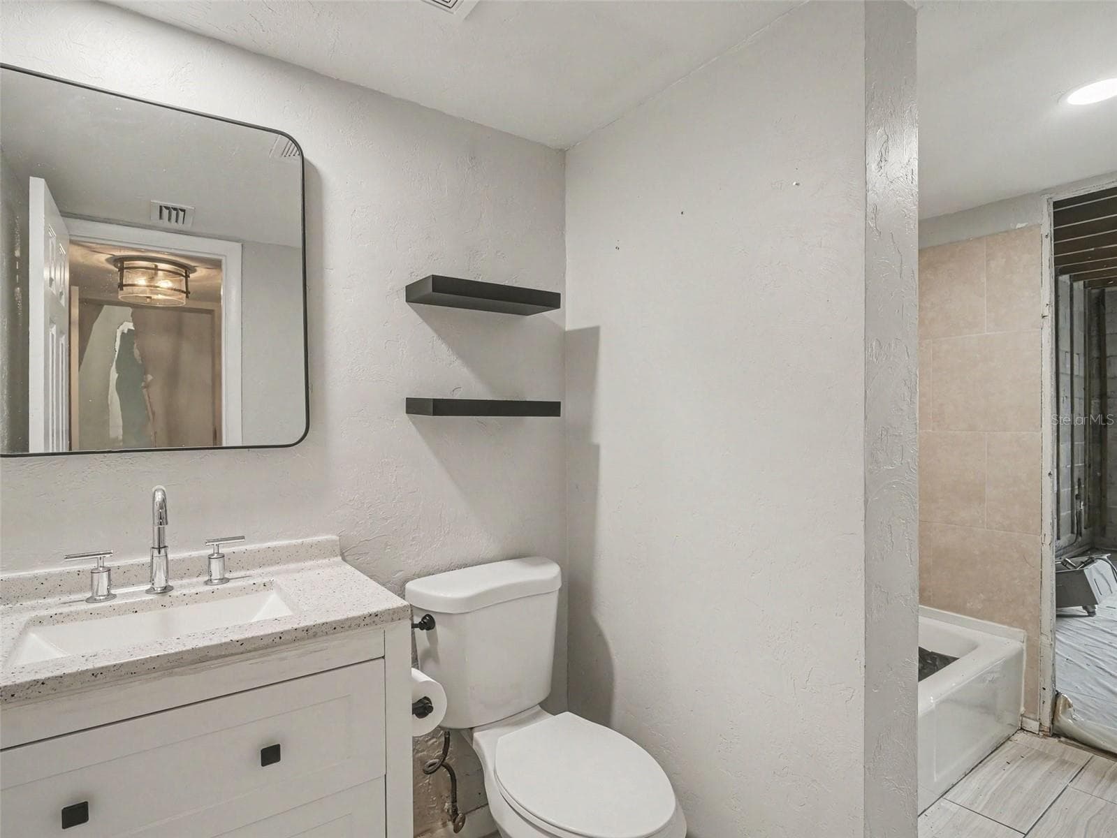 Condominium at 4023 LAKE BAYSHORE DR #112, BRADENTON, photo 23 of 41