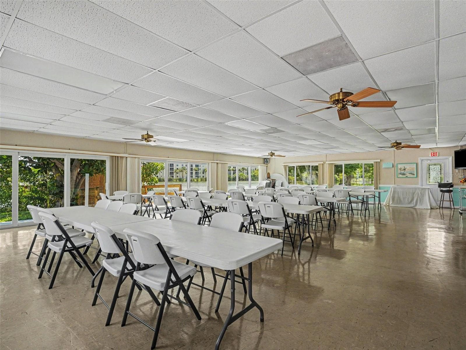 Condominium at 4023 LAKE BAYSHORE DR #112, BRADENTON, photo 39 of 41