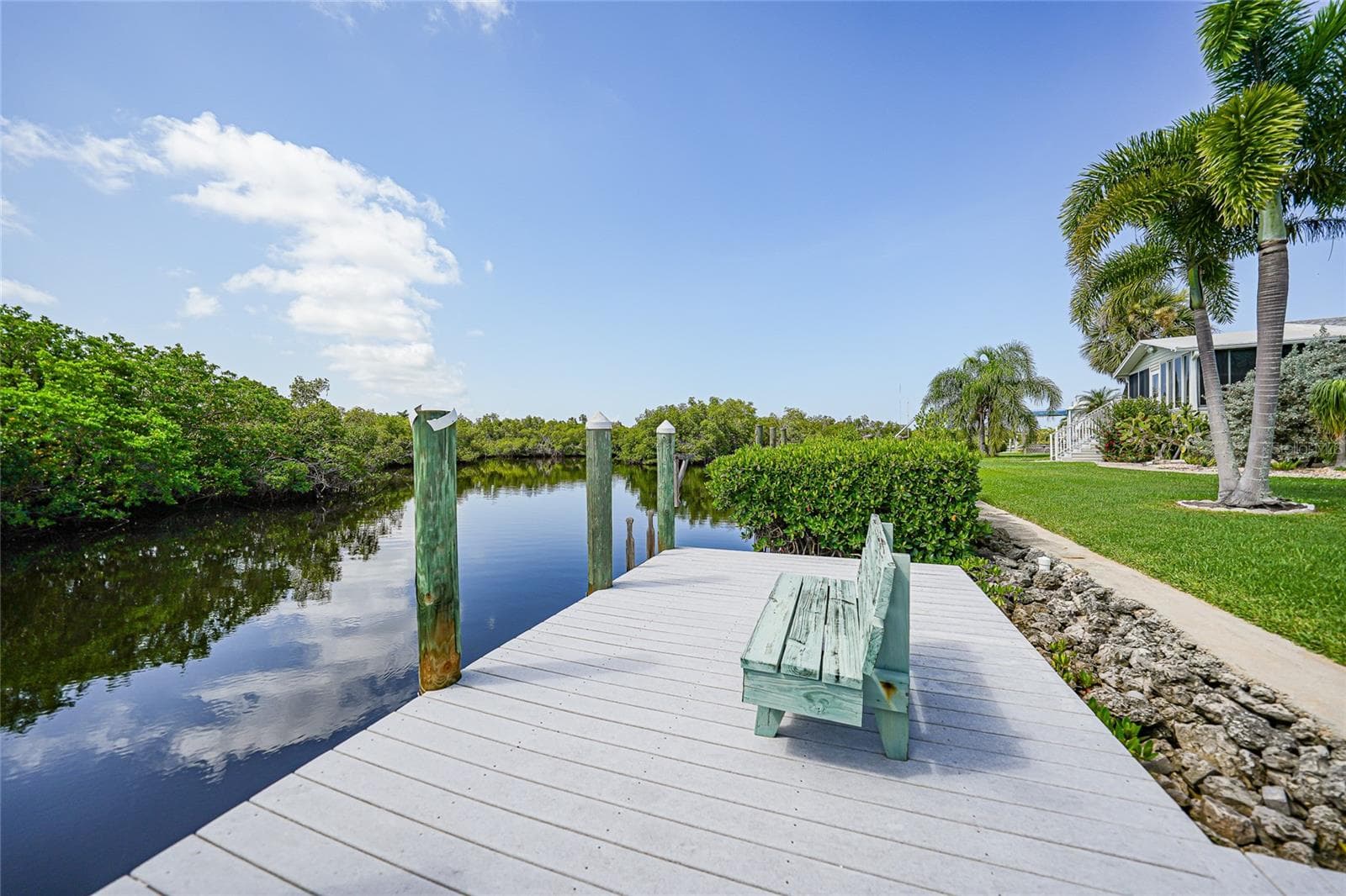 Manufactured Home at 27 HAGUE RD, PUNTA GORDA, photo 5 of 73