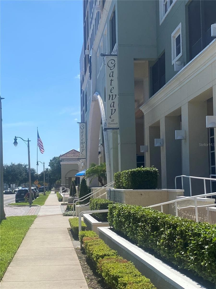 GATEWAY AT RIVERWALK A CONDO THIRD AMD