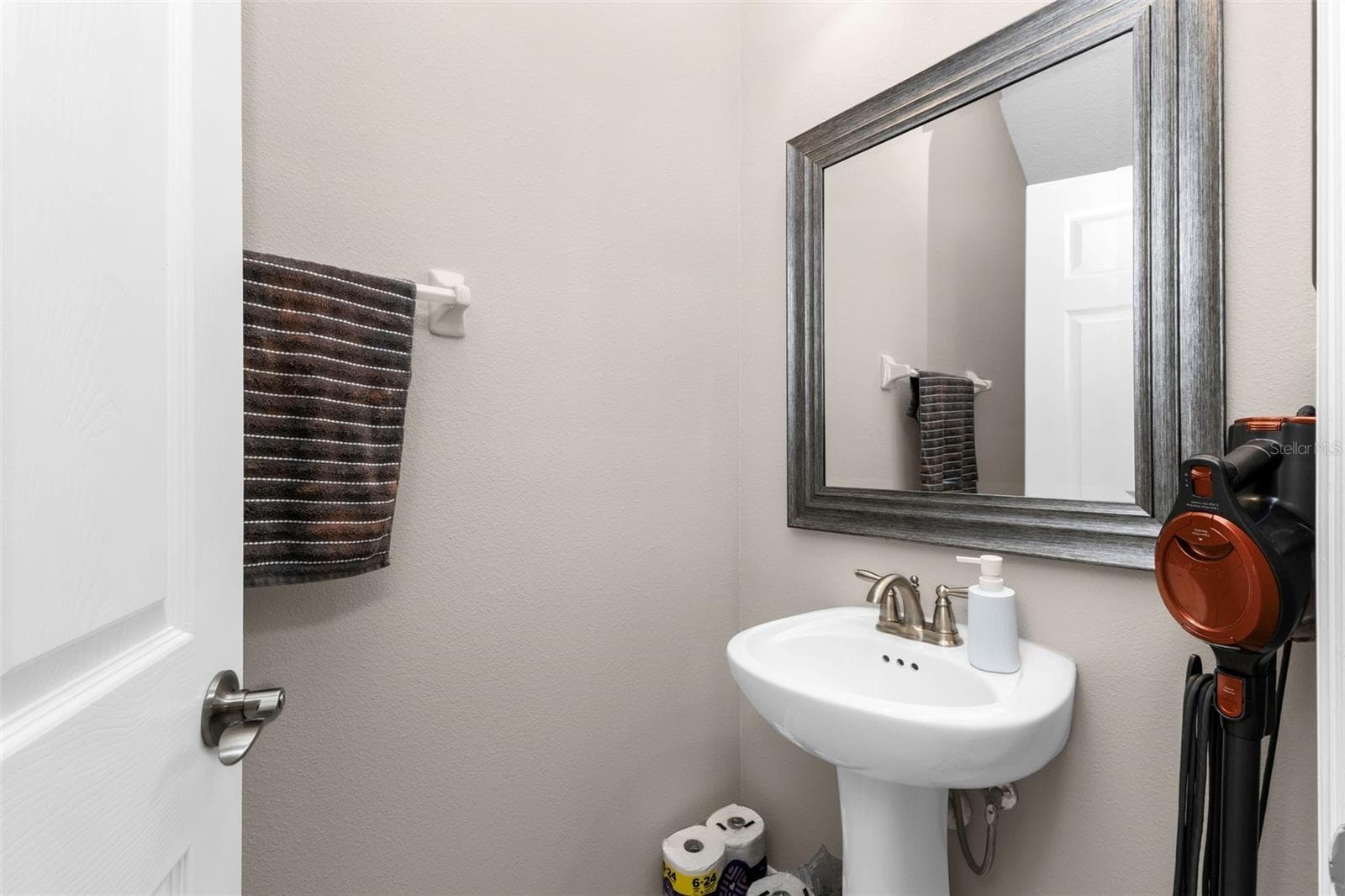 Townhouse at 7826 52ND TER E, BRADENTON, photo 10 of 31