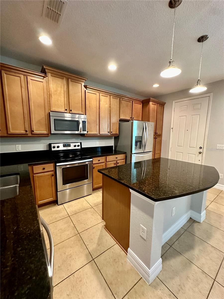 Townhouse at 10083 EAGLE CREEK CENTER BLVD, ORLANDO, photo 4 of 14