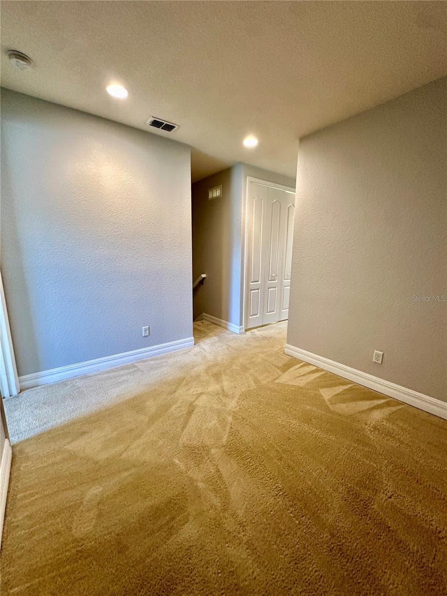 Townhouse at 10083 EAGLE CREEK CENTER BLVD, ORLANDO, photo 10 of 14