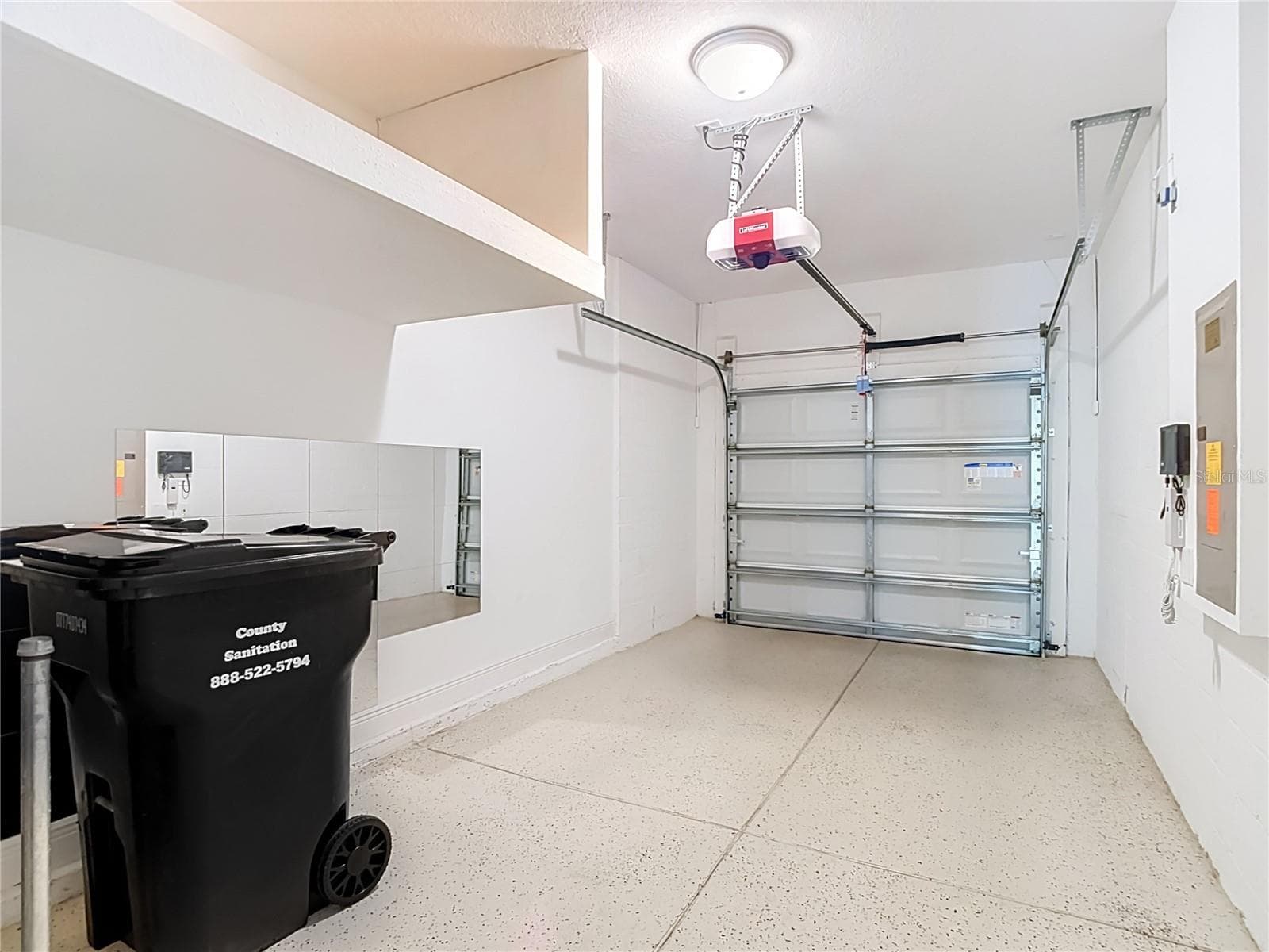 Garage - 30305 SOUTHWELL LN, WESLEY CHAPEL