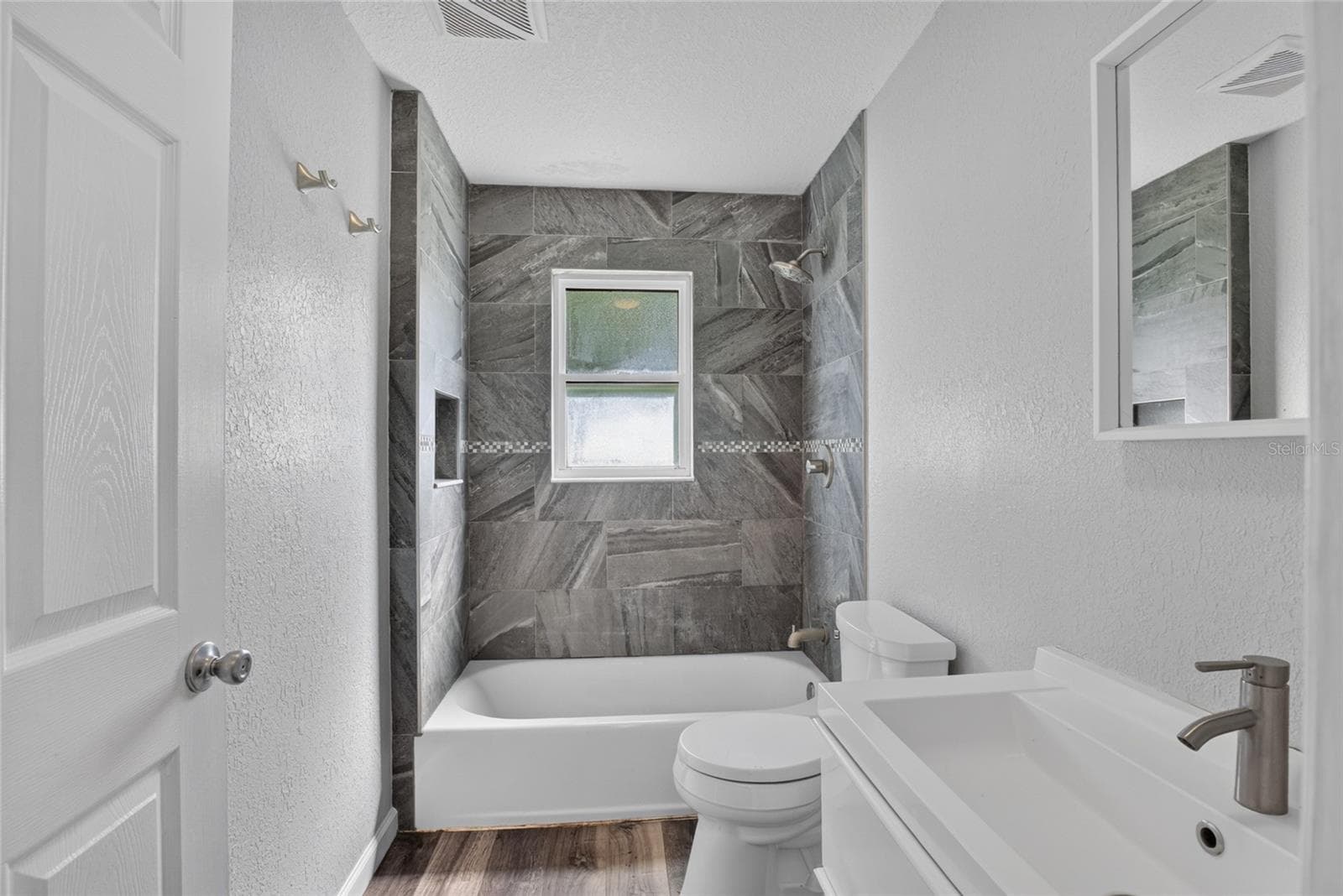 Single Family Residence at 4104 ORANGE AVE SE, HIGHLAND CITY, photo 28 of 39