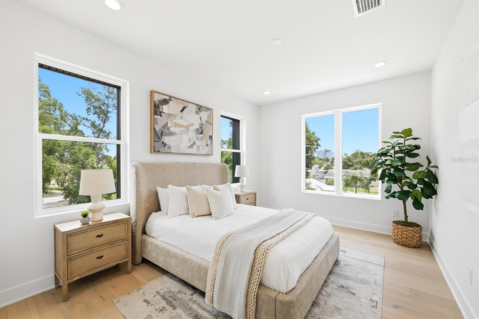 Townhouse at 310 W COLUMBUS DR #4, TAMPA, photo 20 of 31