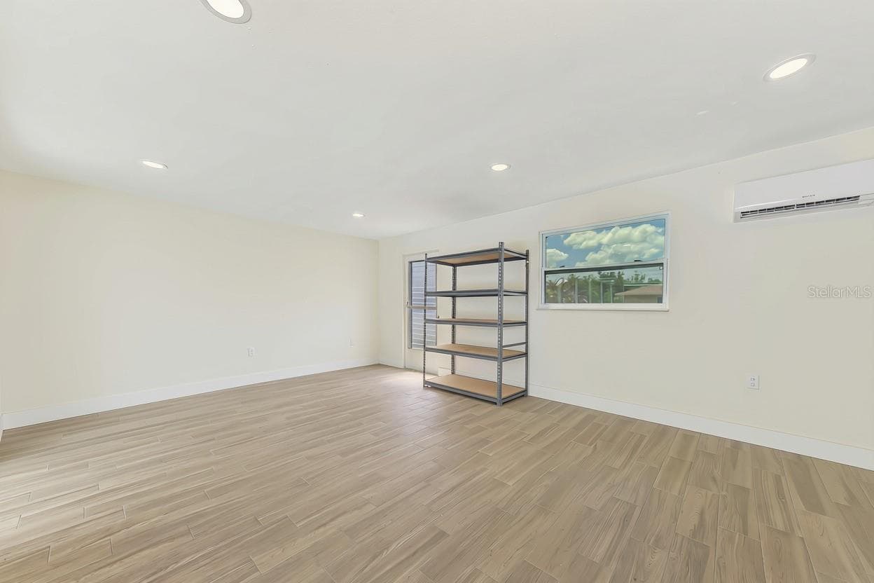 Man Cave? Yoga Studio? Office? - 1620 MISSION VALLEY BLVD, NOKOMIS
