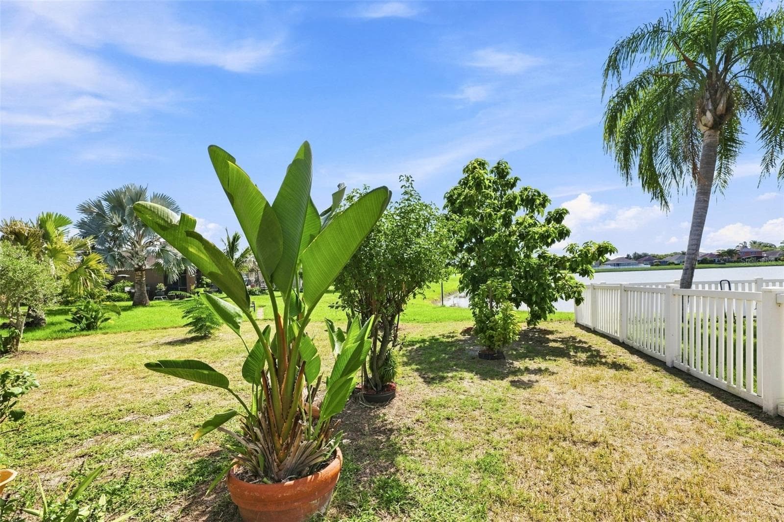 Single Family Residence at 803 PARKER DEN DR, RUSKIN, photo 32 of 38