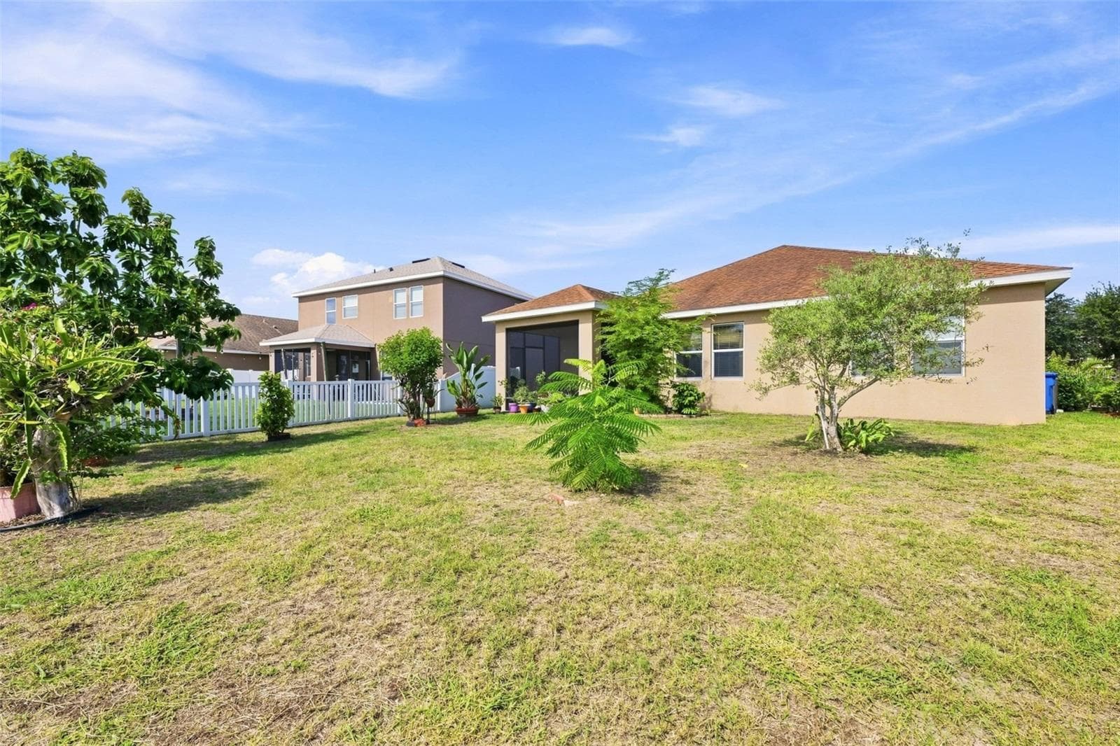 Single Family Residence at 803 PARKER DEN DR, RUSKIN, photo 35 of 38