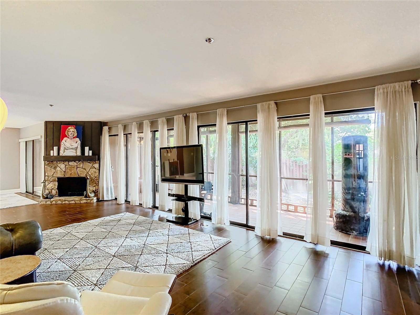 Living area from the North side of unit - 976 E MICHIGAN ST #A, ORLANDO
