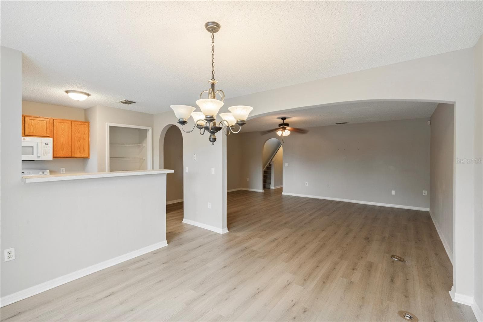 Townhouse at 4617 ASHBURN SQUARE DR, TAMPA, photo 5 of 21