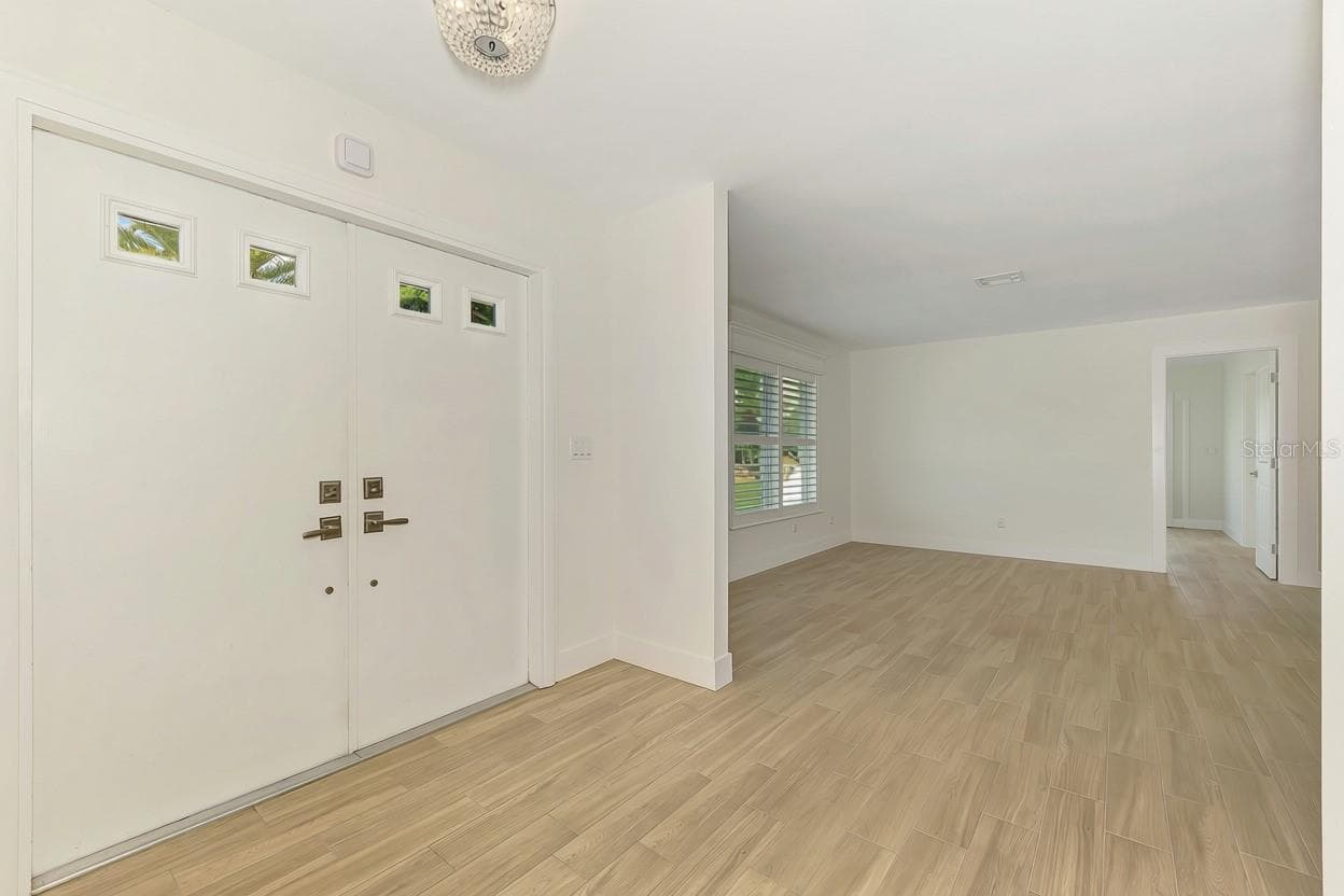 Single Family Residence at 1620 MISSION VALLEY BLVD, NOKOMIS, photo 5 of 48