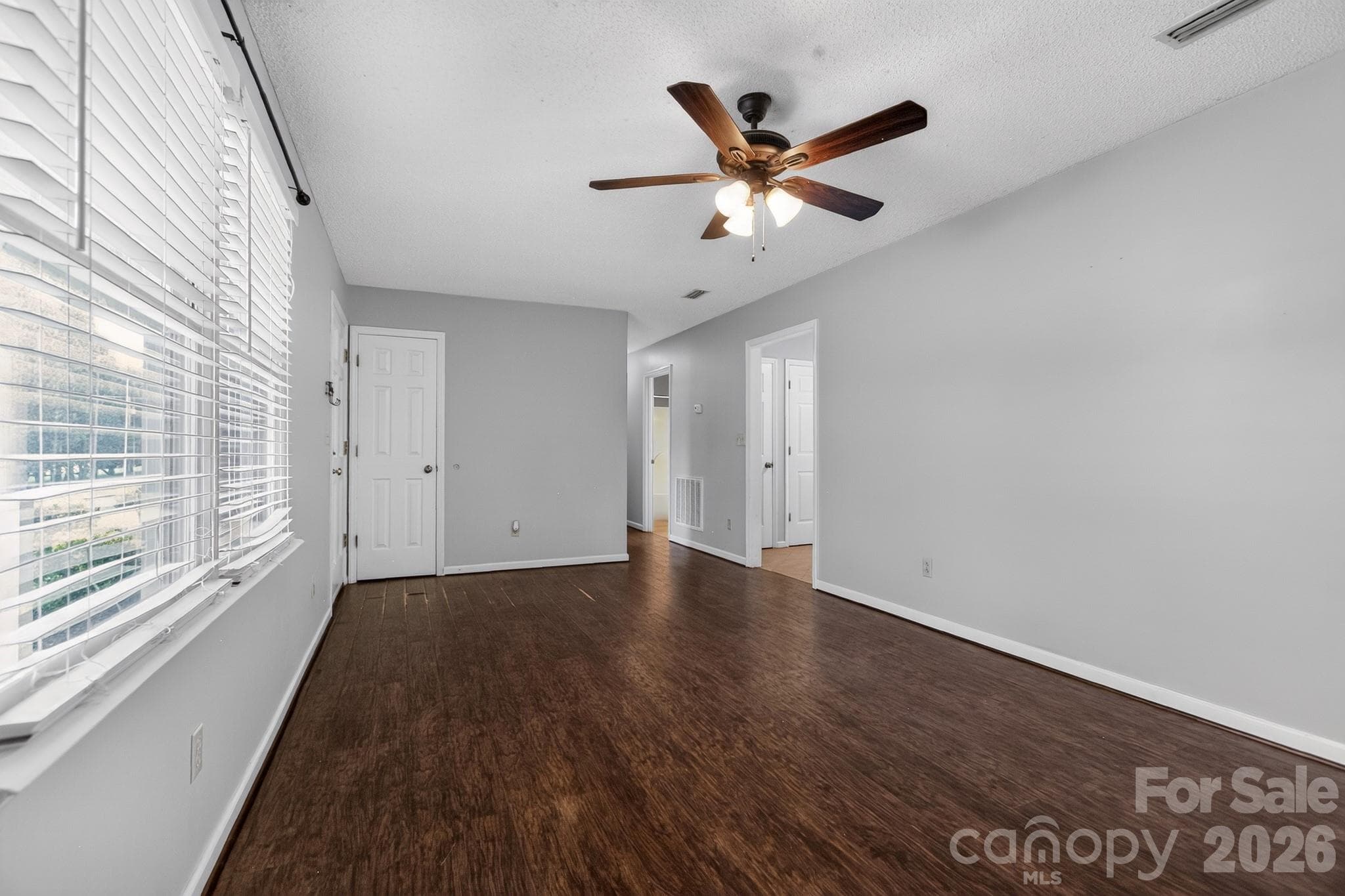 Single Family Residence at 2504 Ashford Drive, Newton, photo 5 of 24