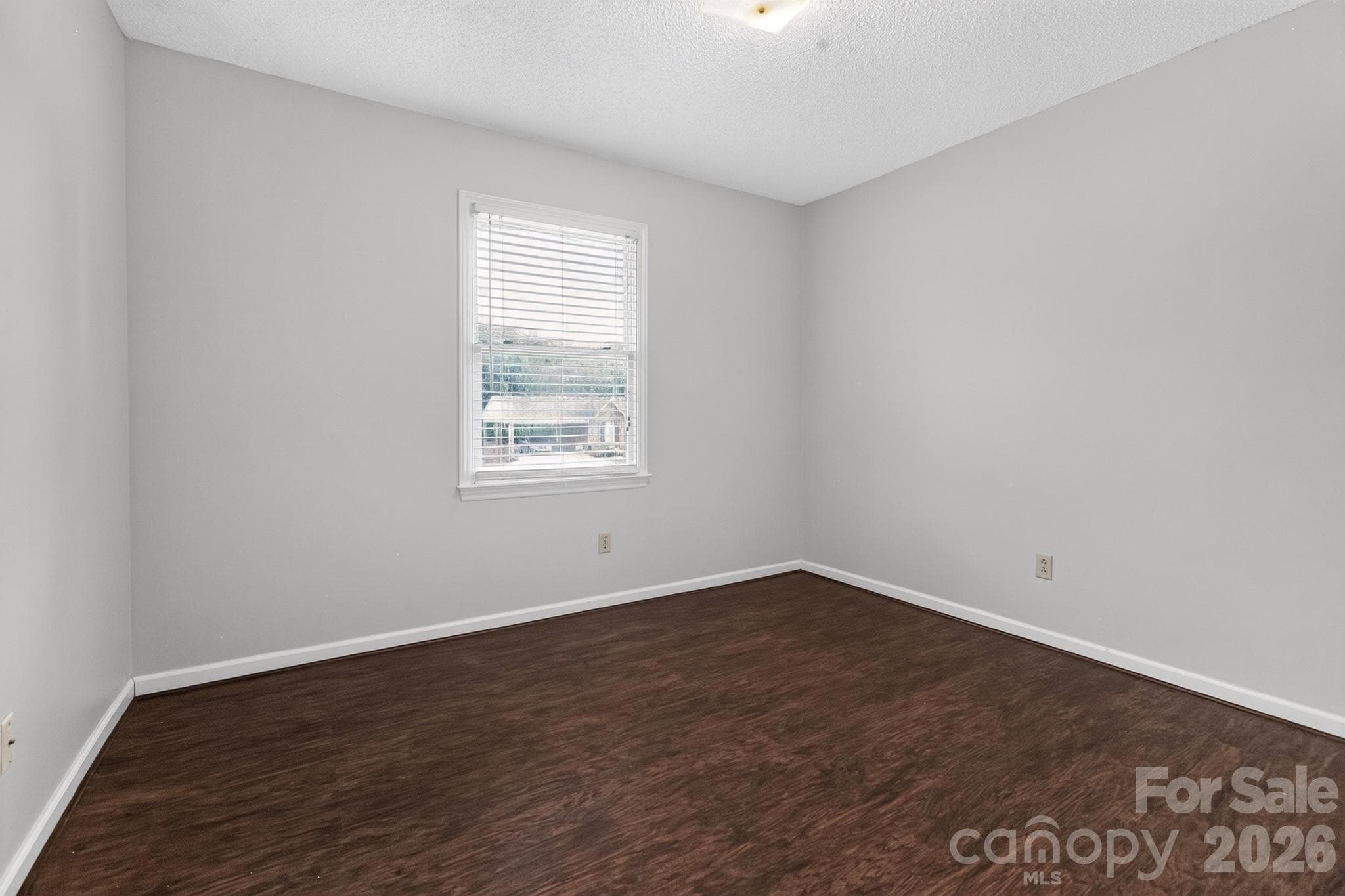 Single Family Residence at 2504 Ashford Drive, Newton, photo 16 of 24