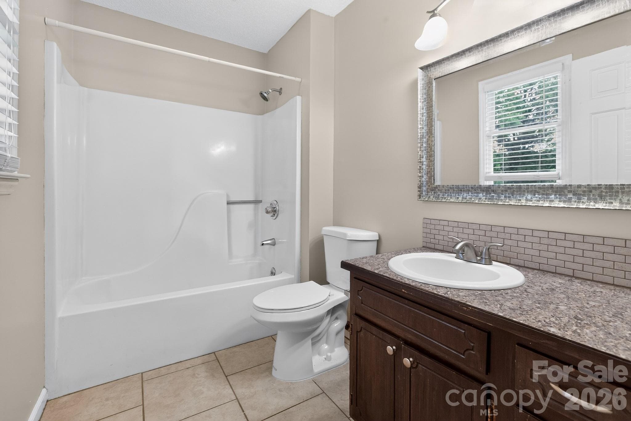 Single Family Residence at 2504 Ashford Drive, Newton, photo 22 of 24