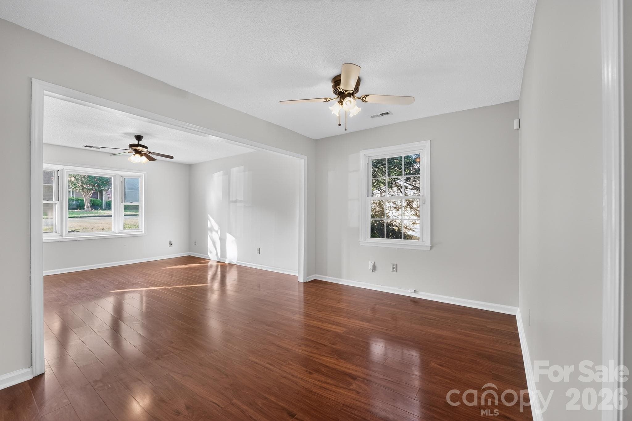 Townhouse at 8316 Summerglen Circle, Charlotte, photo 4 of 15