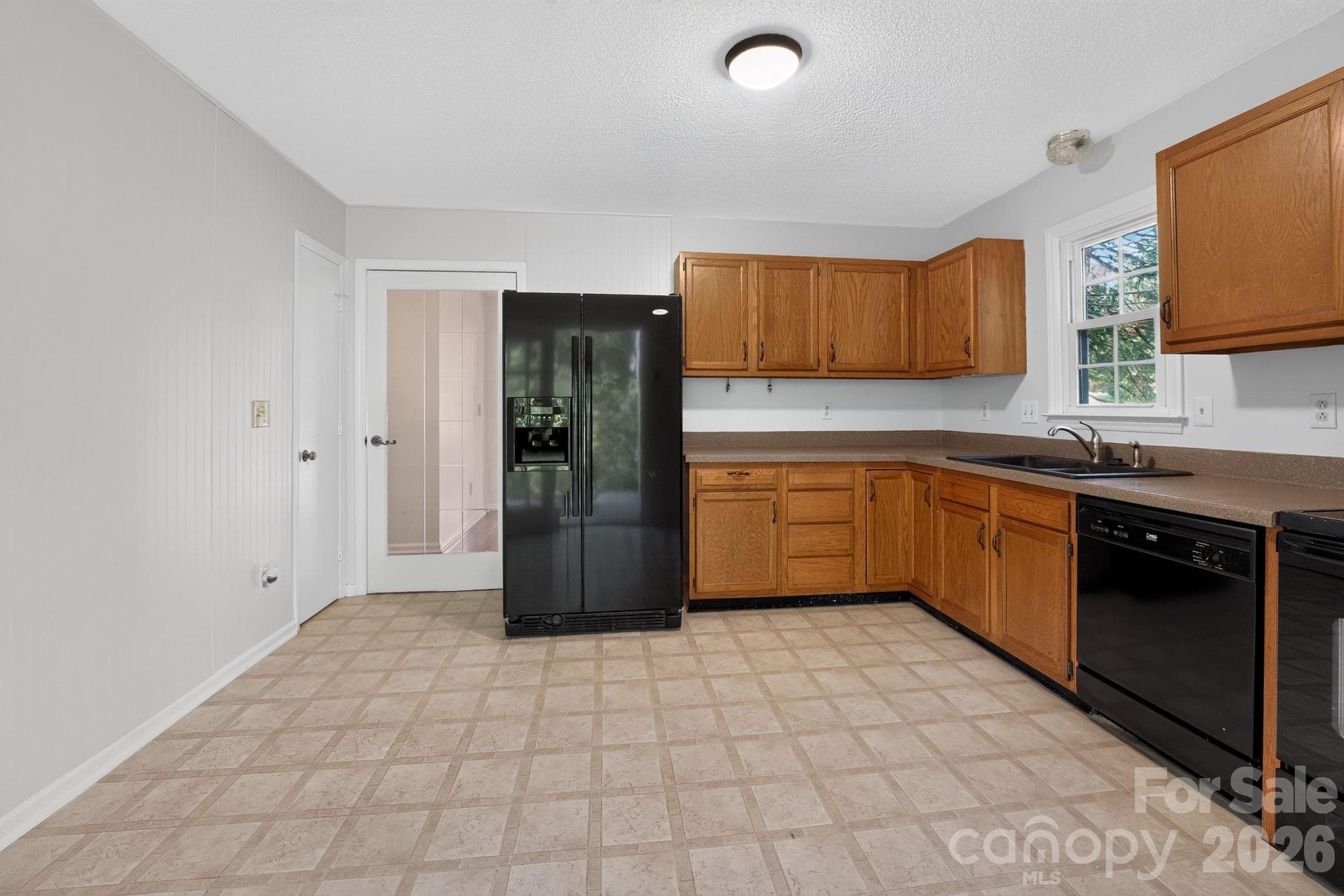 Townhouse at 8316 Summerglen Circle, Charlotte, photo 7 of 15
