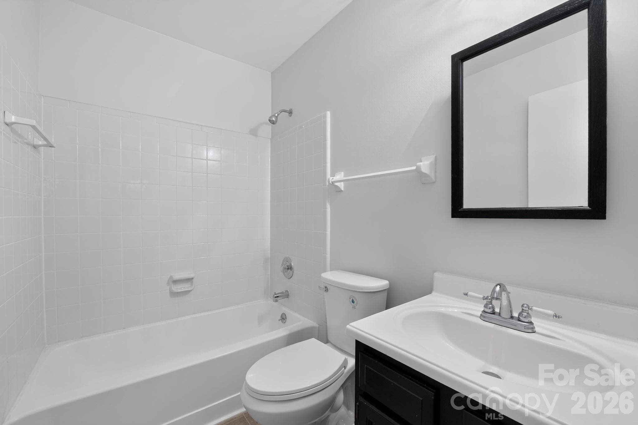 Townhouse at 8316 Summerglen Circle, Charlotte, photo 12 of 15