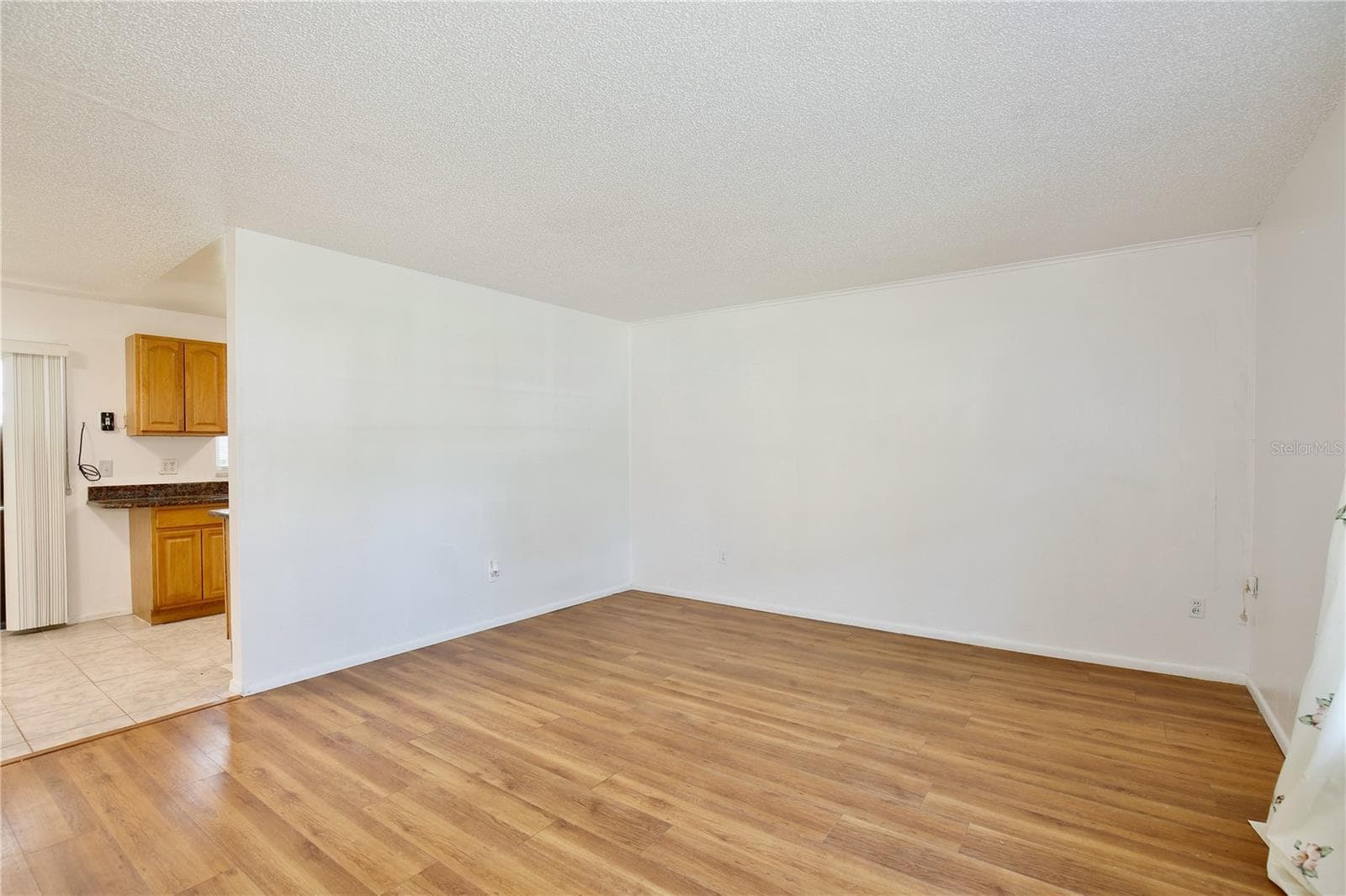 Single Family Residence at 2319 CONTINENTAL BLVD, ORLANDO, photo 5 of 24