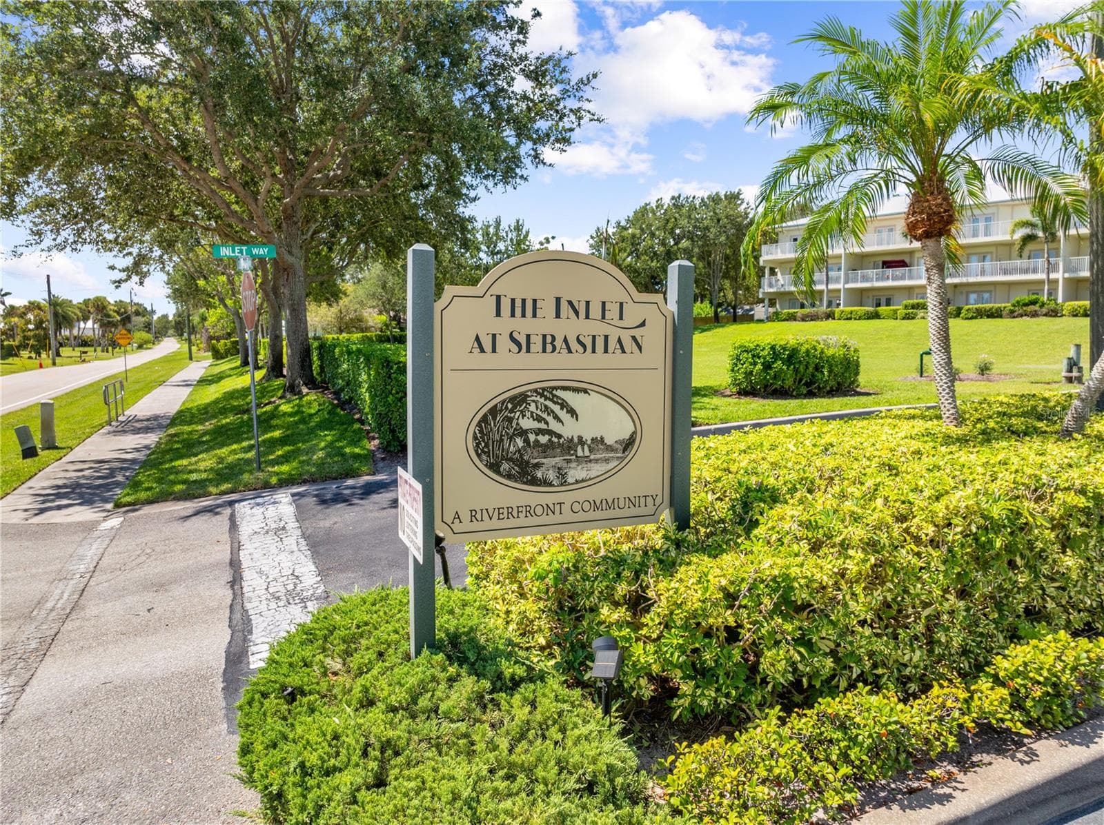 Entrance with managed access - 13570 MYSTIC DR #102, SEBASTIAN