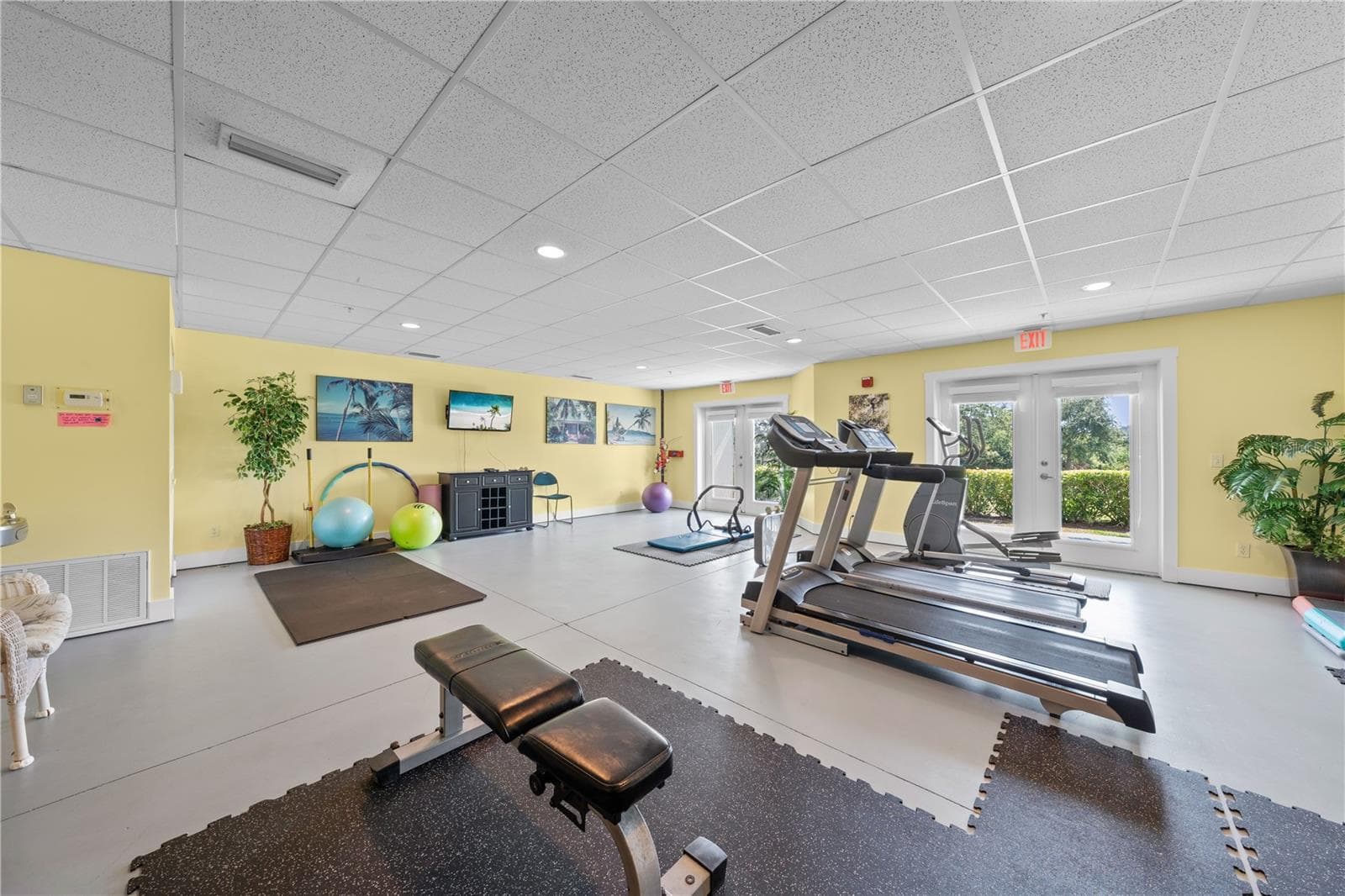 Condo amenity - Gym with exercise equipment and bathrooms - 13570 MYSTIC DR #102, SEBASTIAN