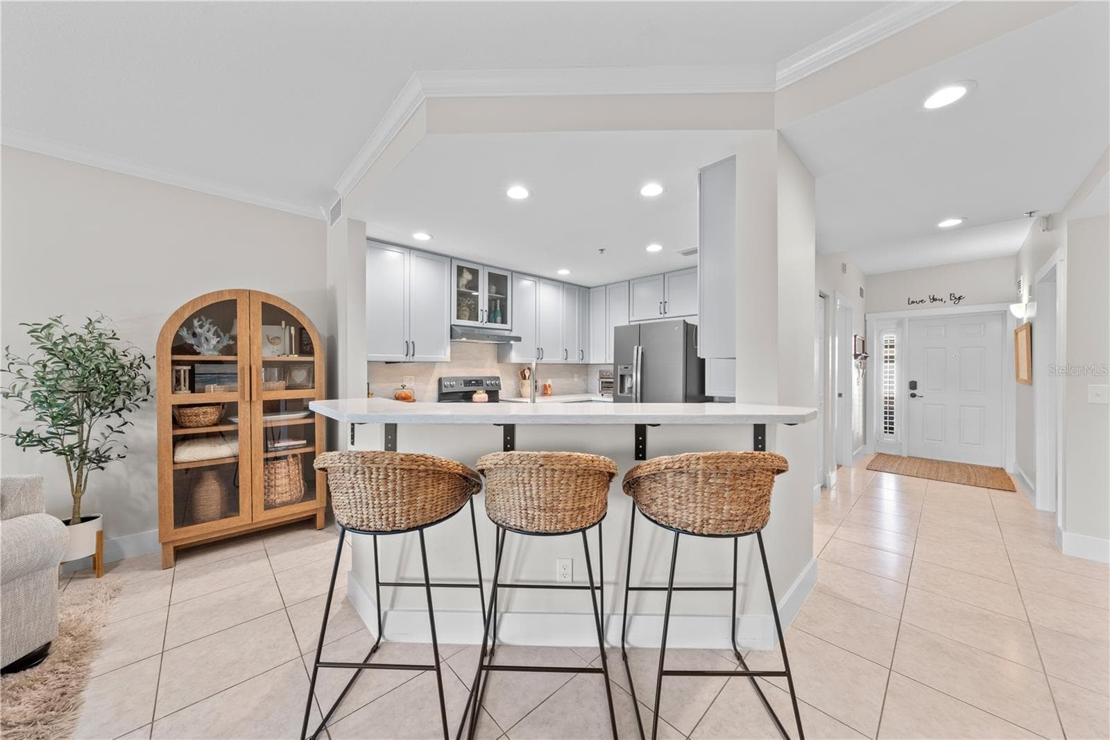 Breakfast Bar - 13570 MYSTIC DR #102, SEBASTIAN