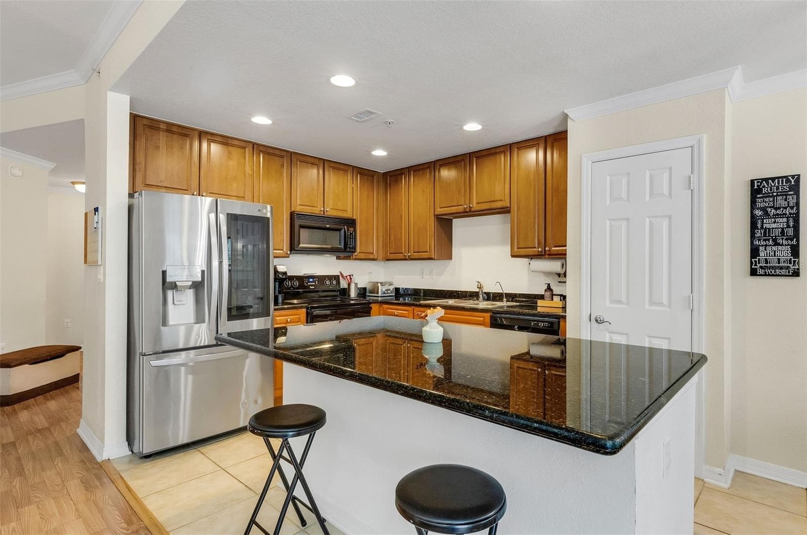 Kitchen - 9872 MEADOW FIELD CIR #503, TAMPA