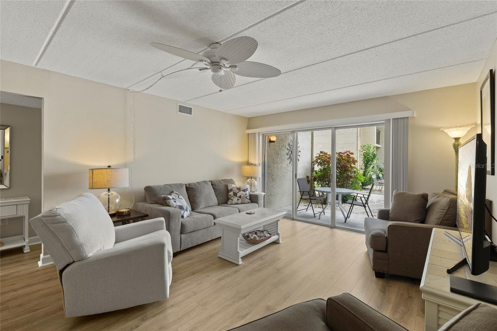 Condominium at 845 BENJAMIN FRANKLIN DR #101, SARASOTA, photo 7 of 25