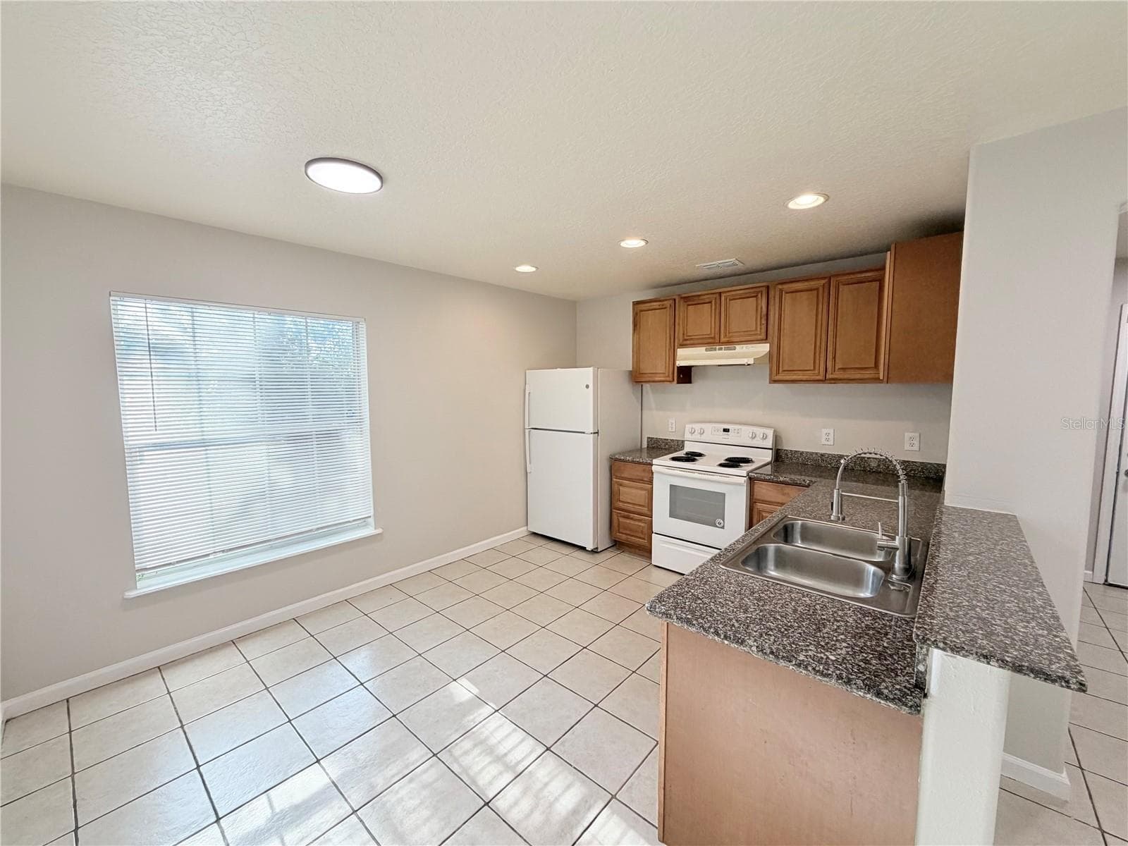 Single Family Residence at 54 E 18TH ST, APOPKA, photo 10 of 29