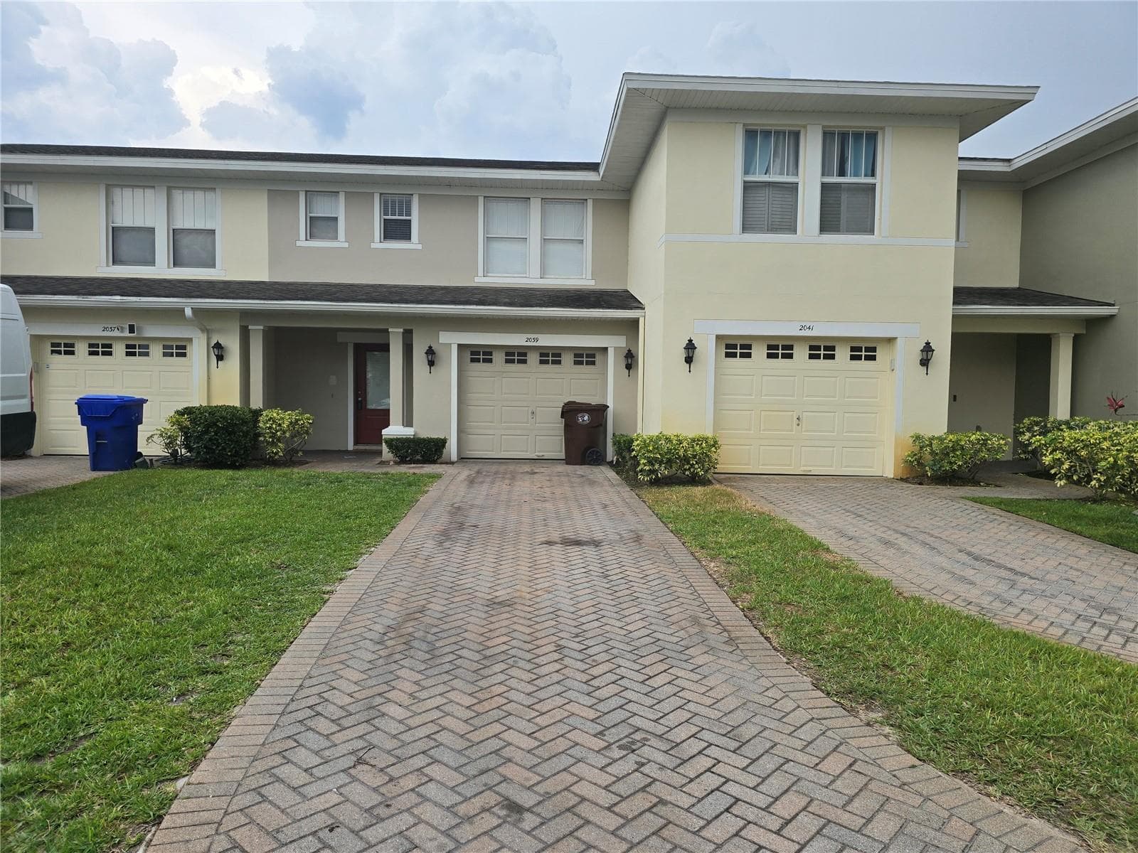 Townhouse at 2039 CYPRESS BAY BLVD, KISSIMMEE, photo 2 of 23