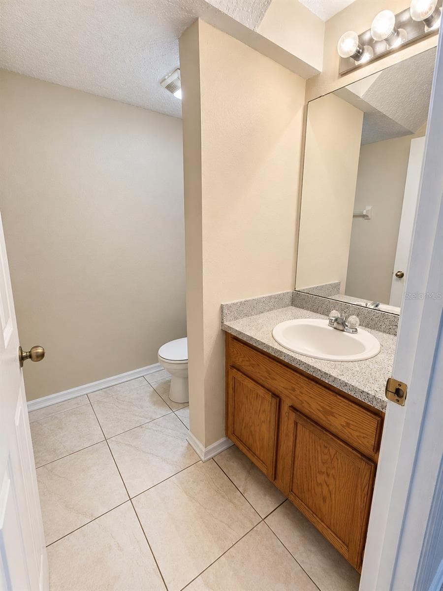 Townhouse at 2039 CYPRESS BAY BLVD, KISSIMMEE, photo 6 of 23